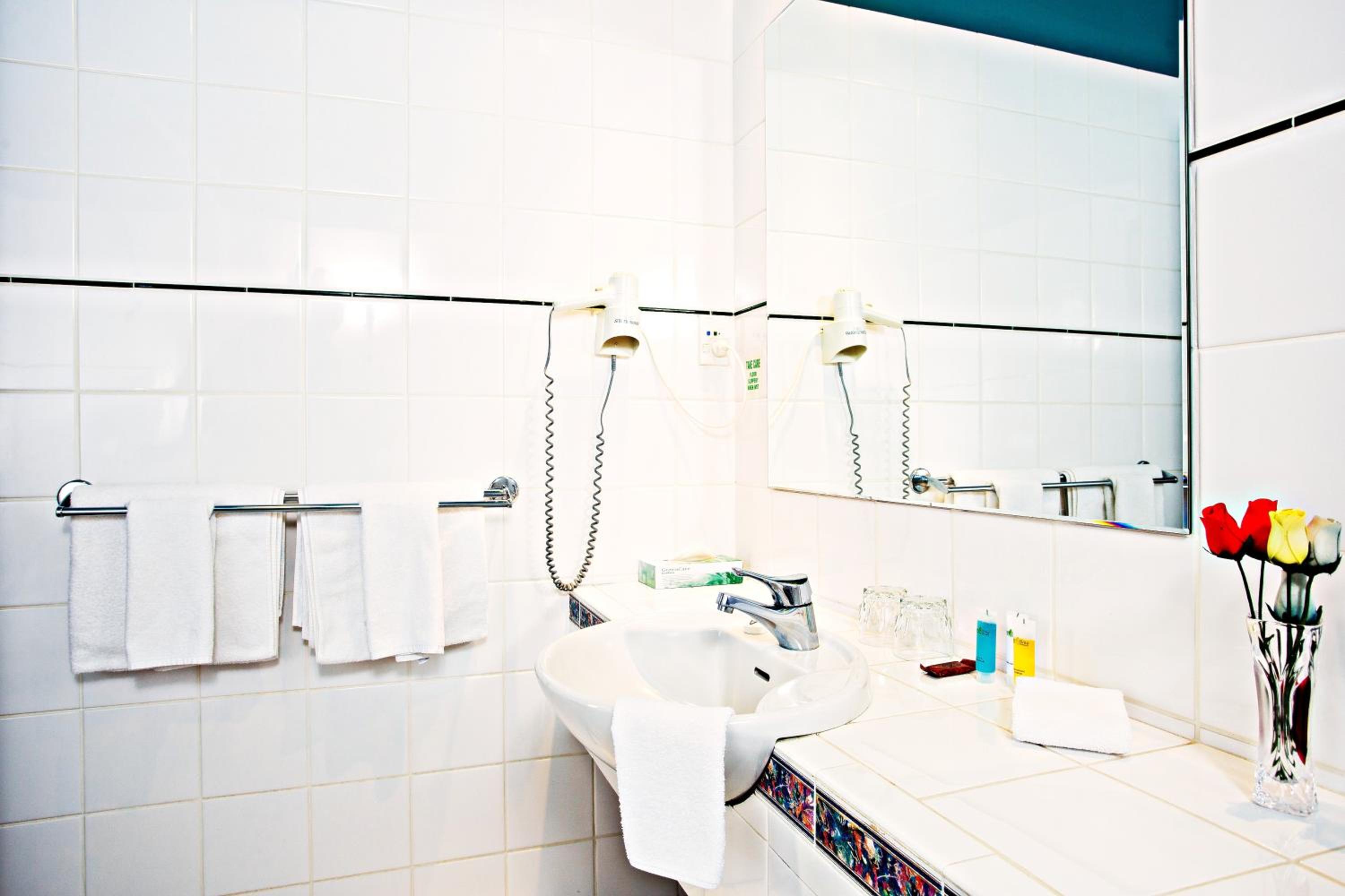 Executive Room - Photo 7