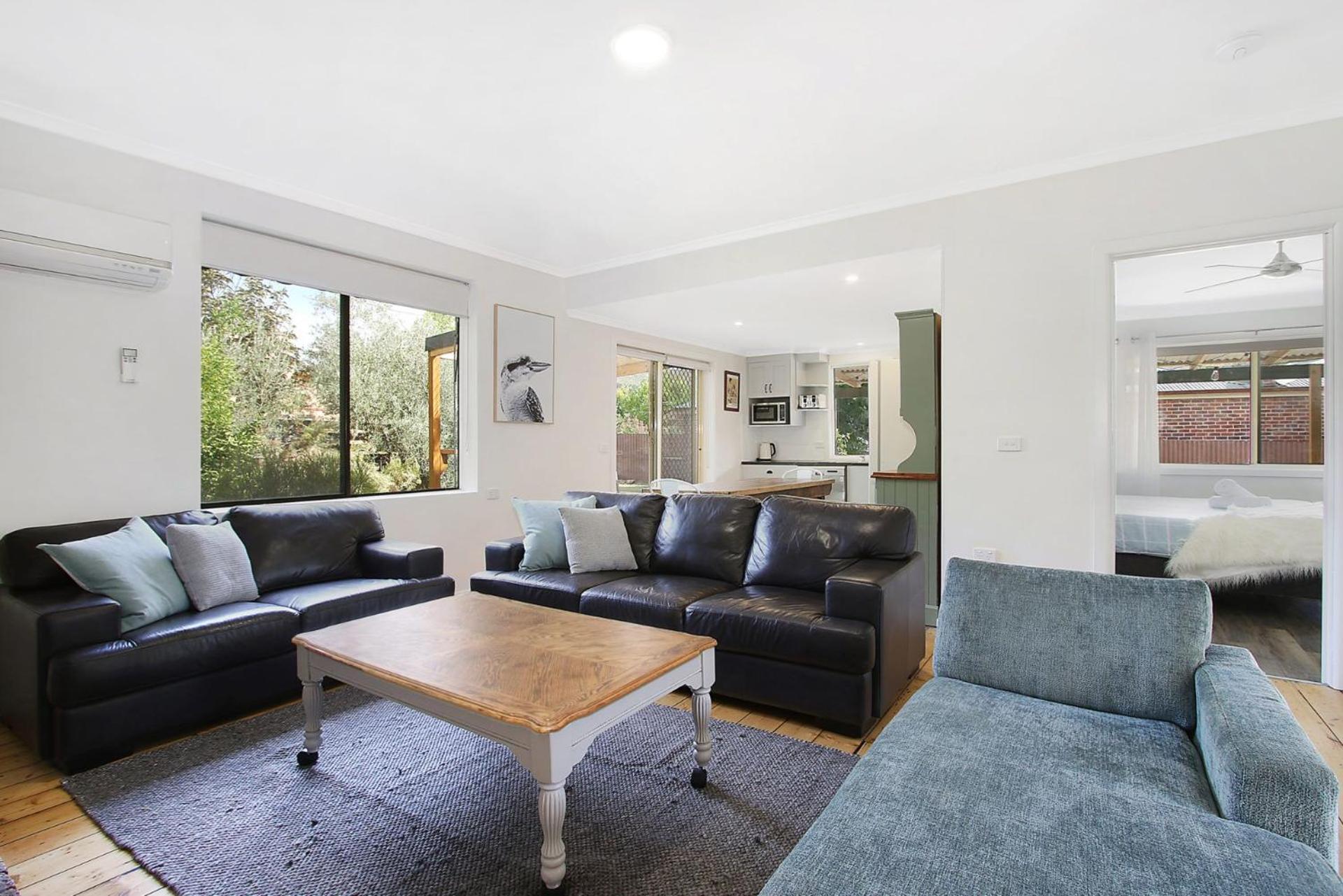 Five-Bedroom House photo 1