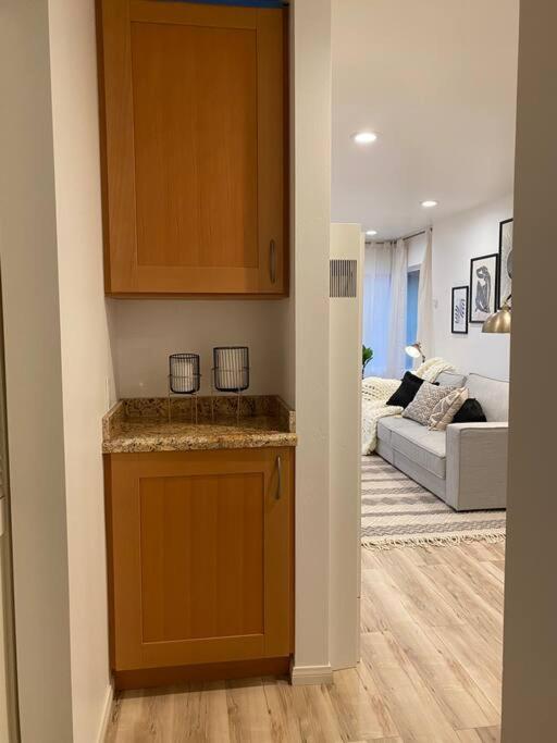One-Bedroom Apartment photo 2