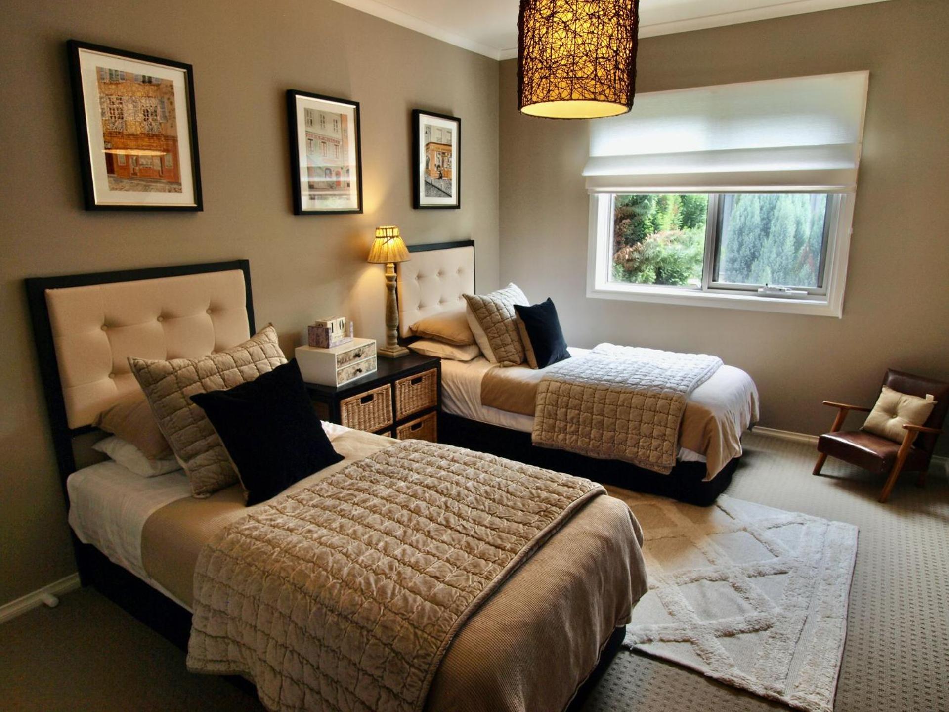Four-Bedroom House photo 3