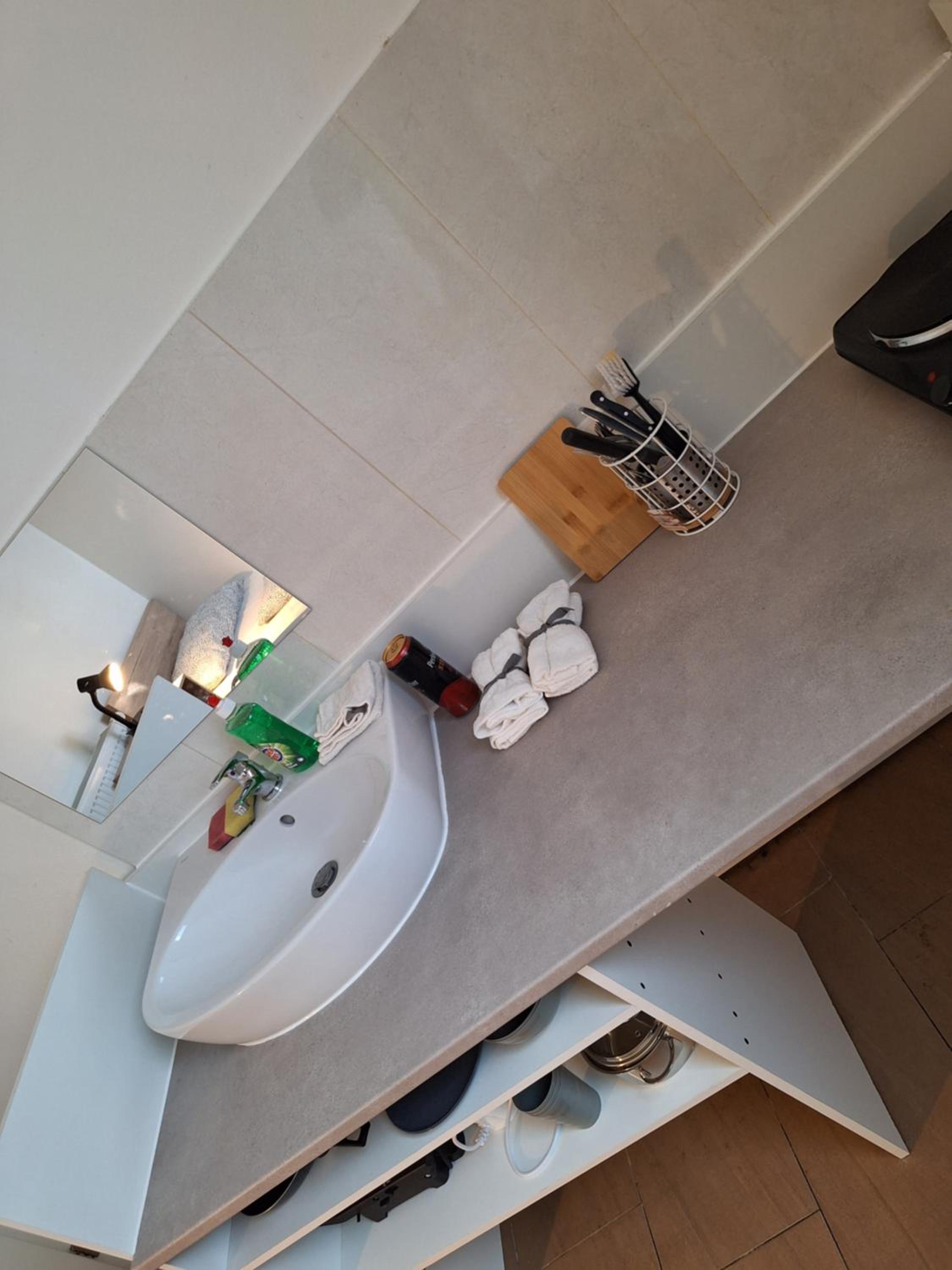 Budget Single Room photo 2