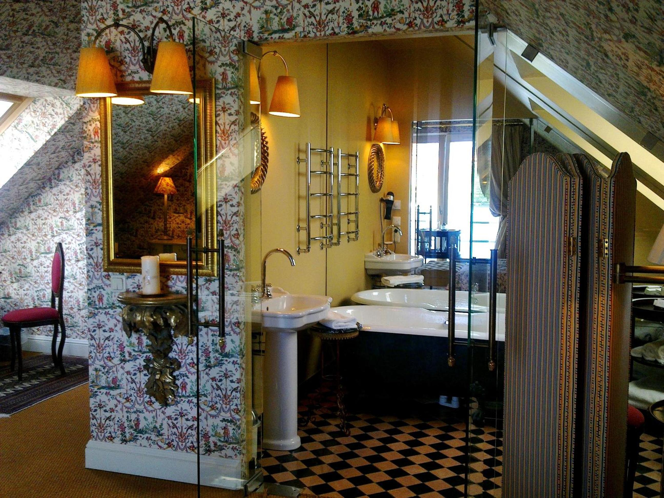 Suite with Castle View - Photo 2