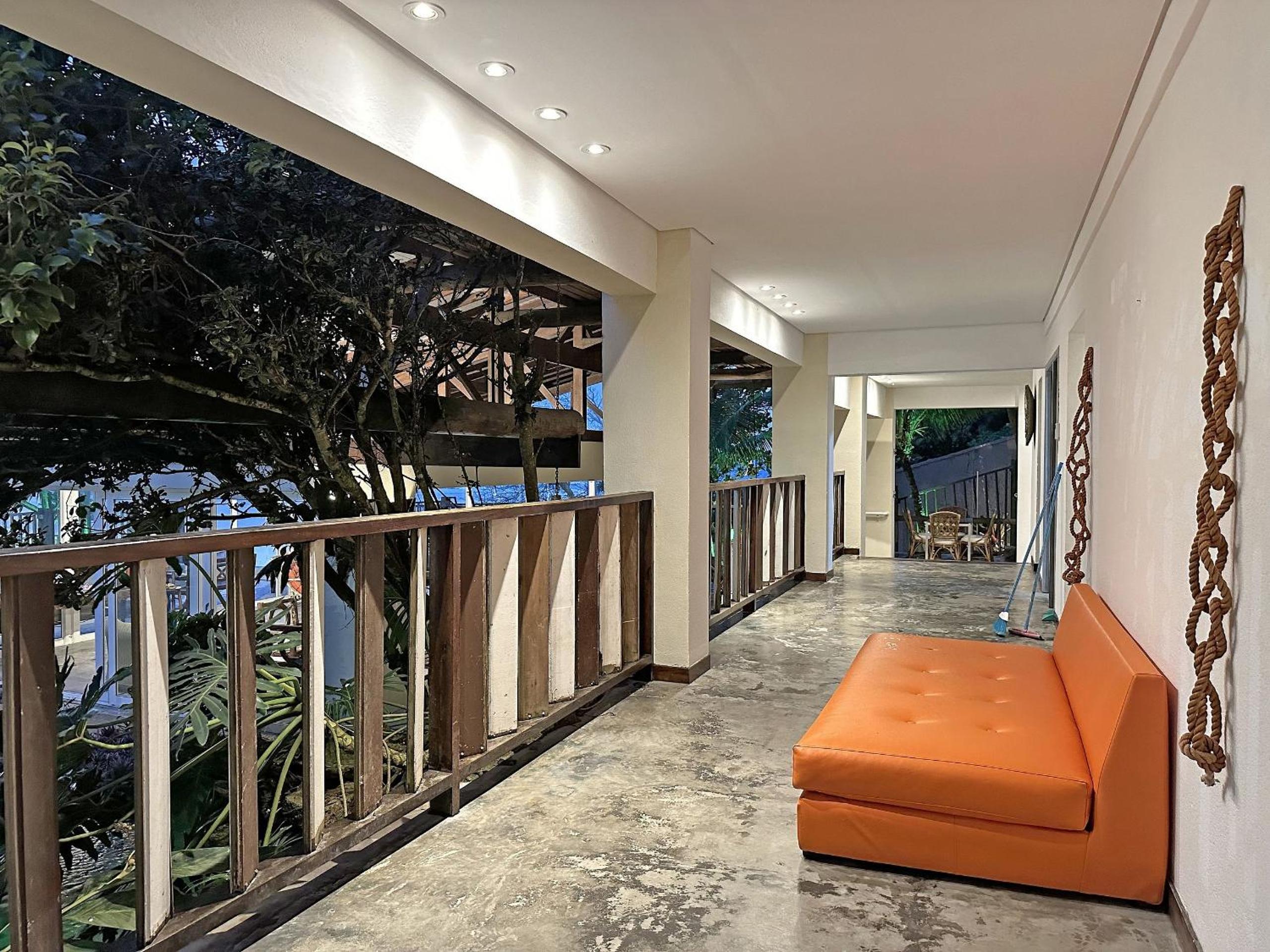 Superior Suite with Sea View - Photo 17