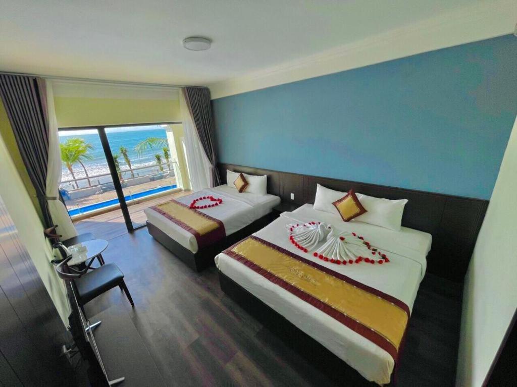 Deluxe Family Room photo 1