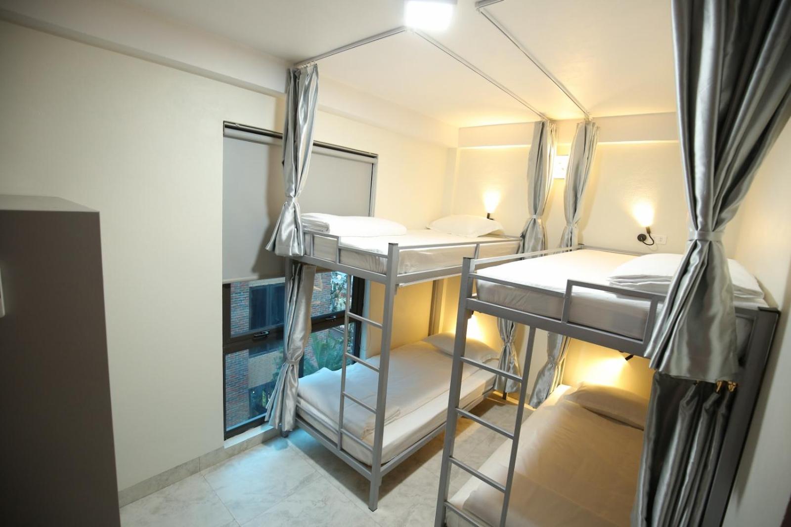 Single Bed in Mixed Dormitory Room photo 1