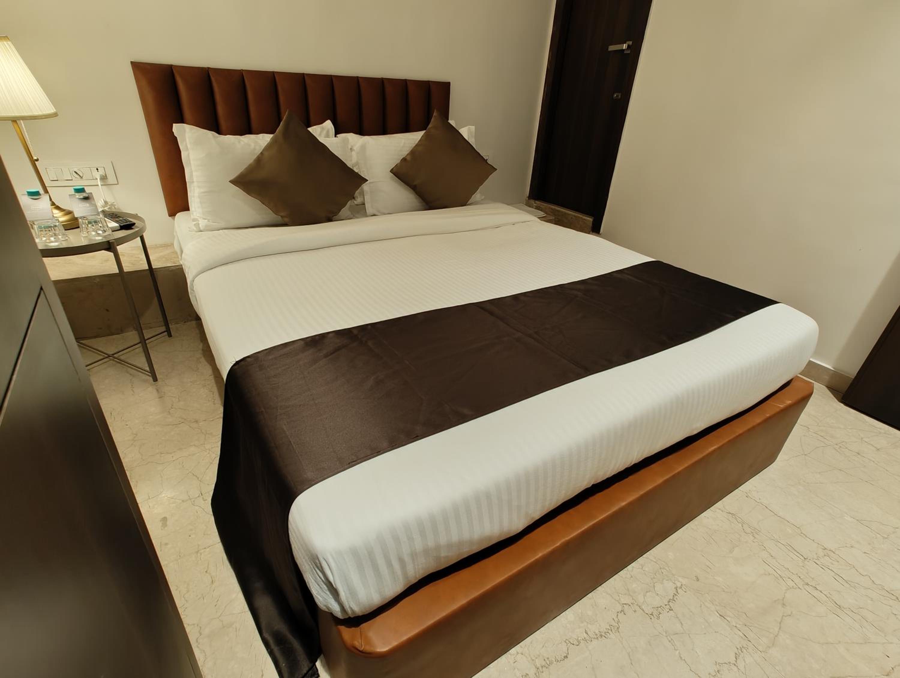 Deluxe Double Room - Photo 2
