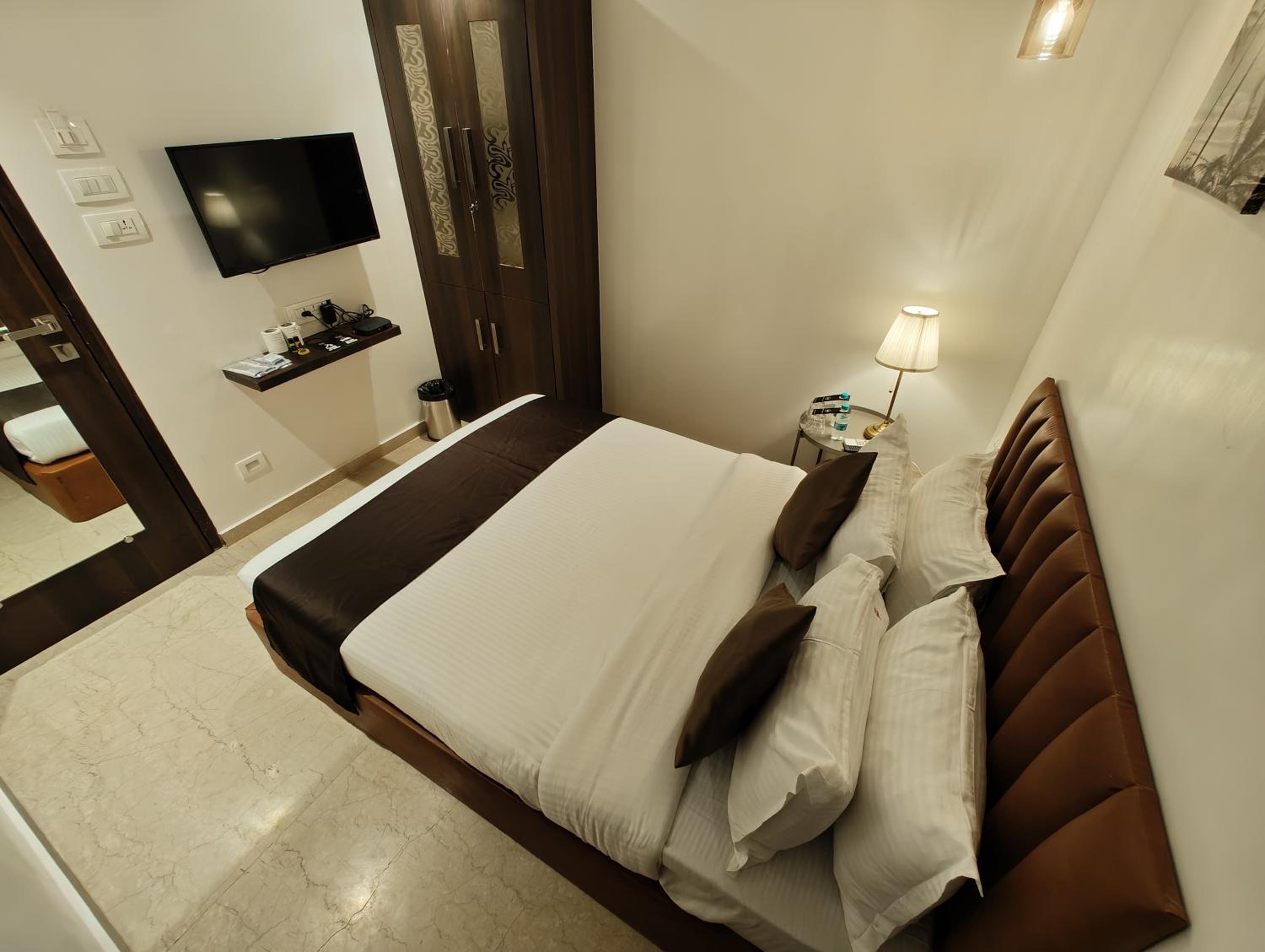 Deluxe Double Room - Photo 3