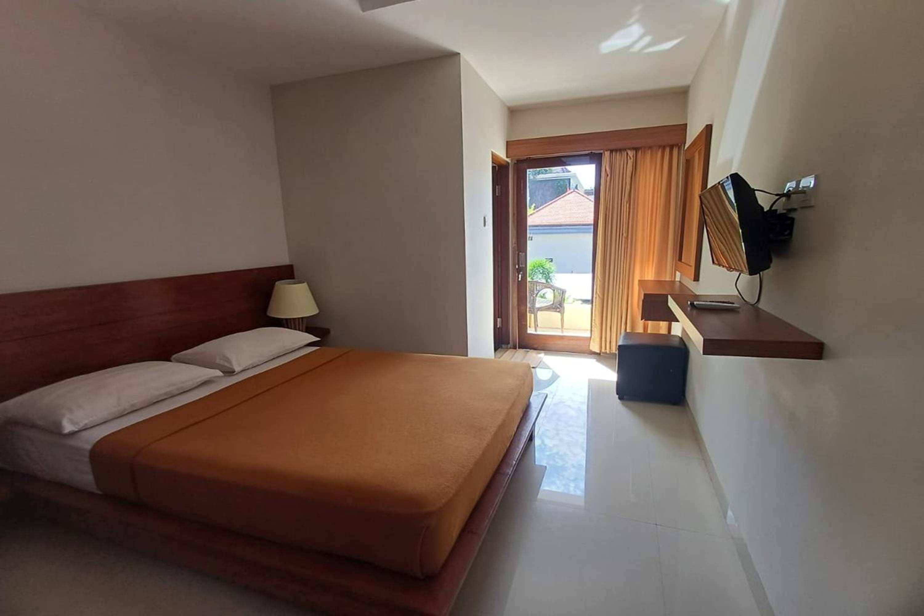 Standard Double Room - Photo 7