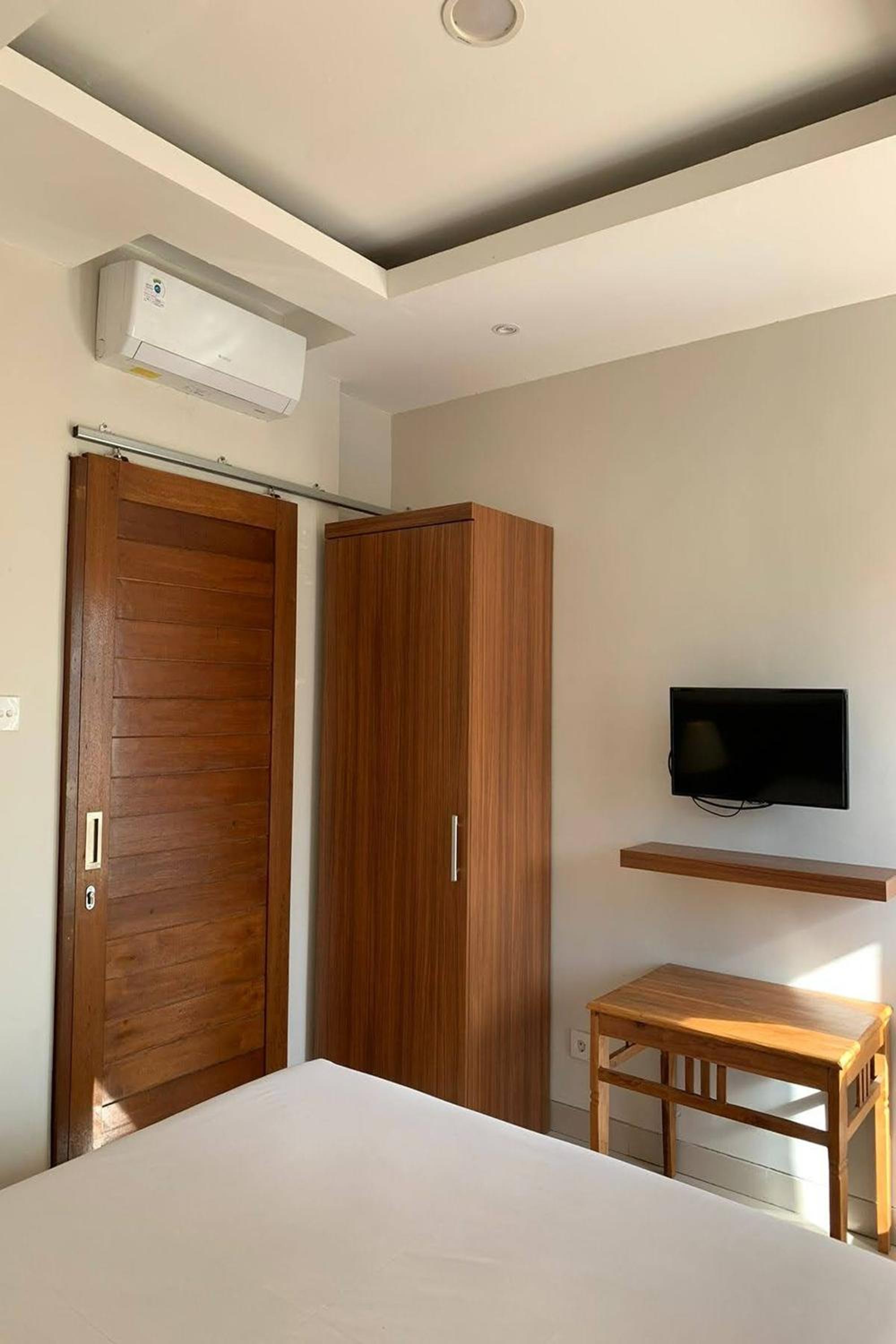 Standard Double Room - Photo 19