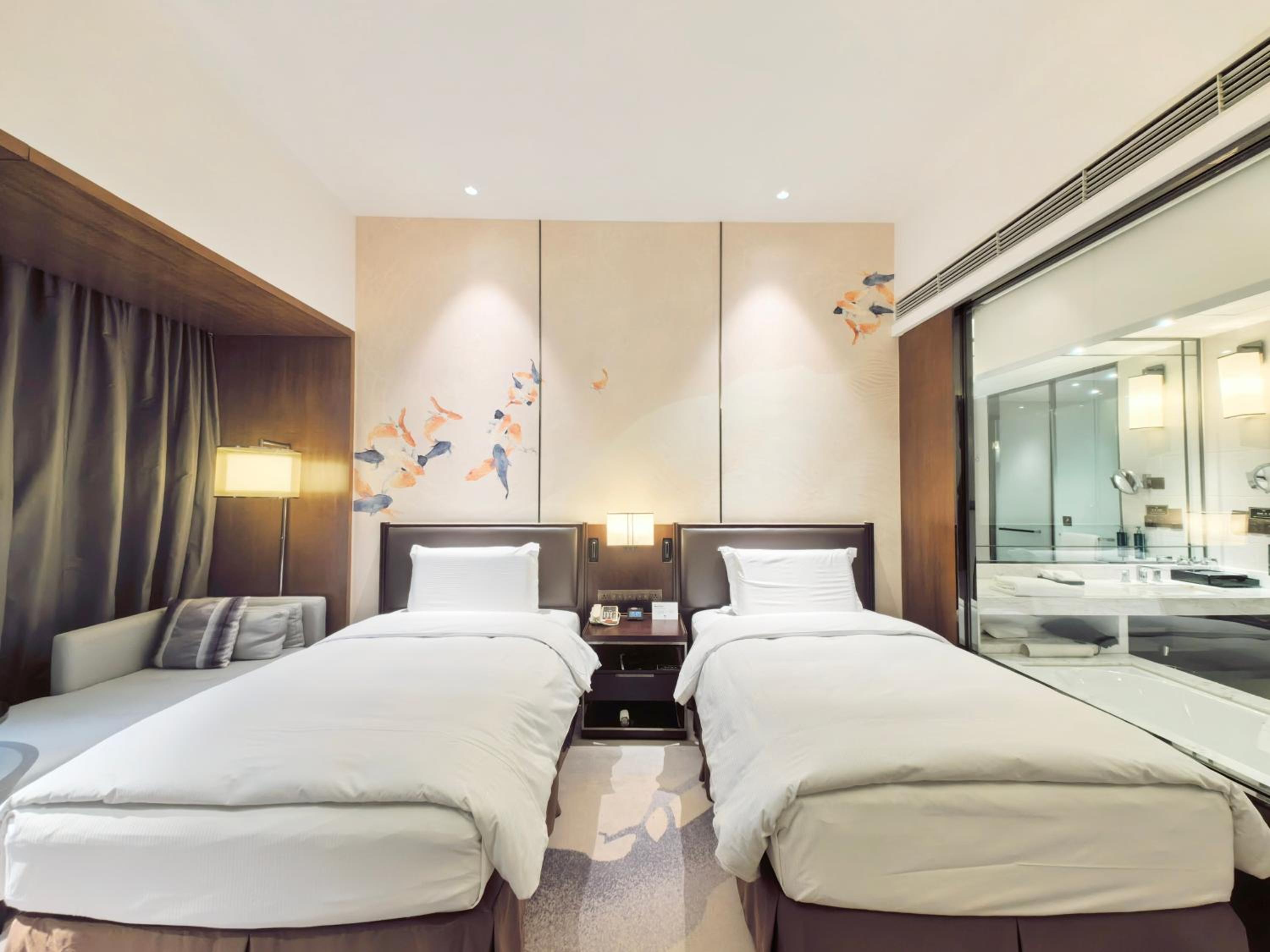 Deluxe Twin Room photo 2