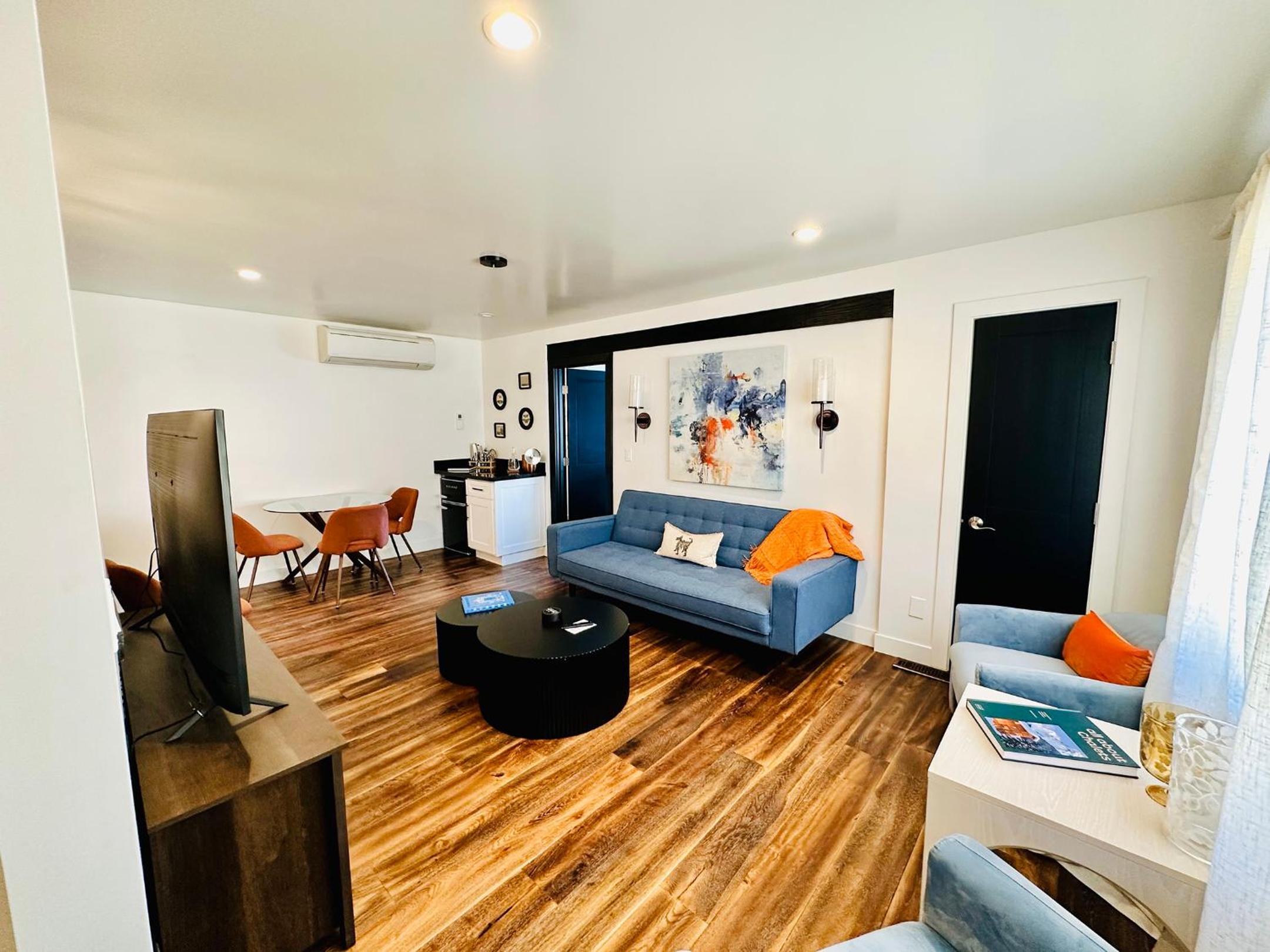 Two-Bedroom Apartment - Photo 15
