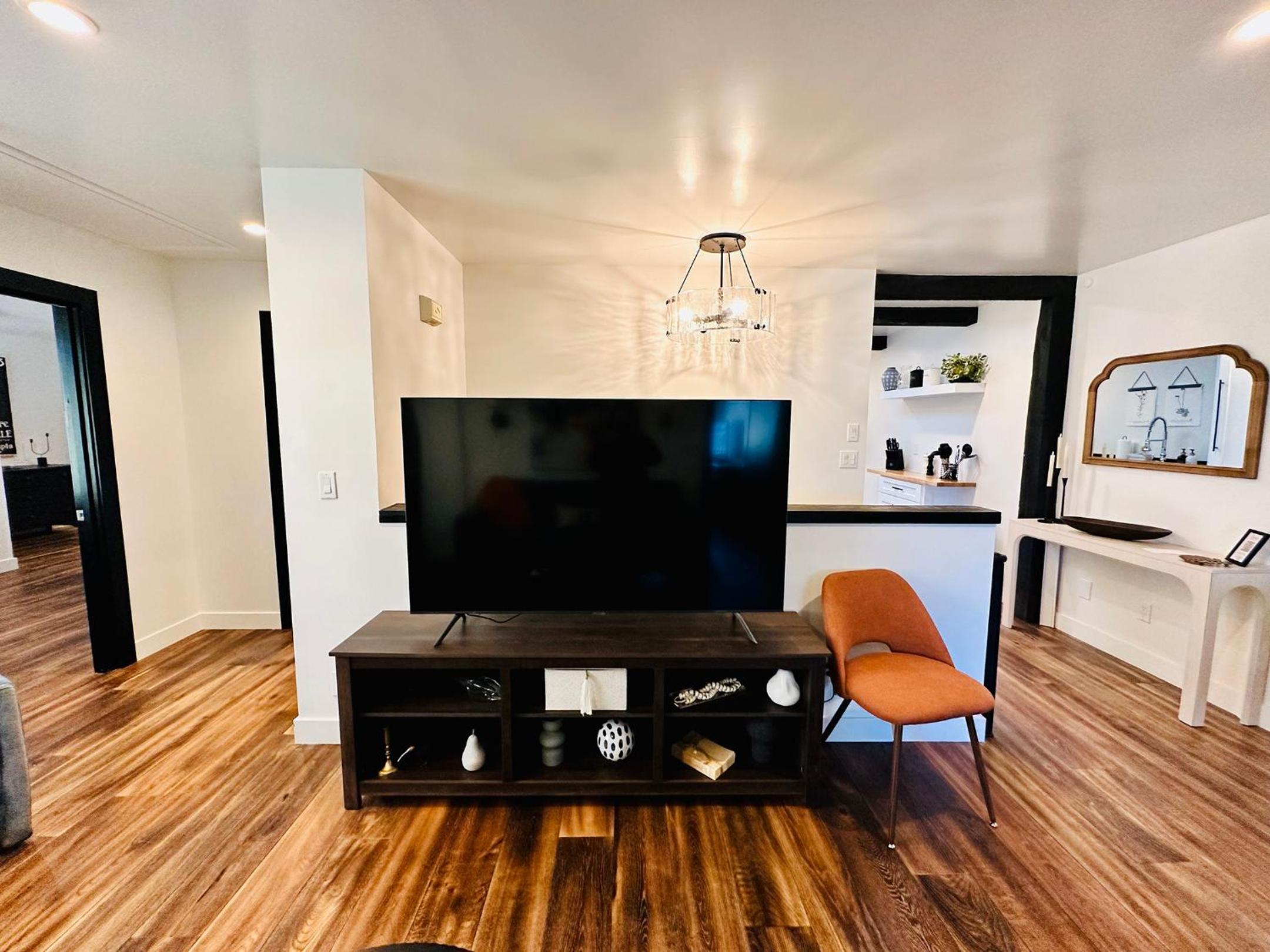 Two-Bedroom Apartment - Photo 14