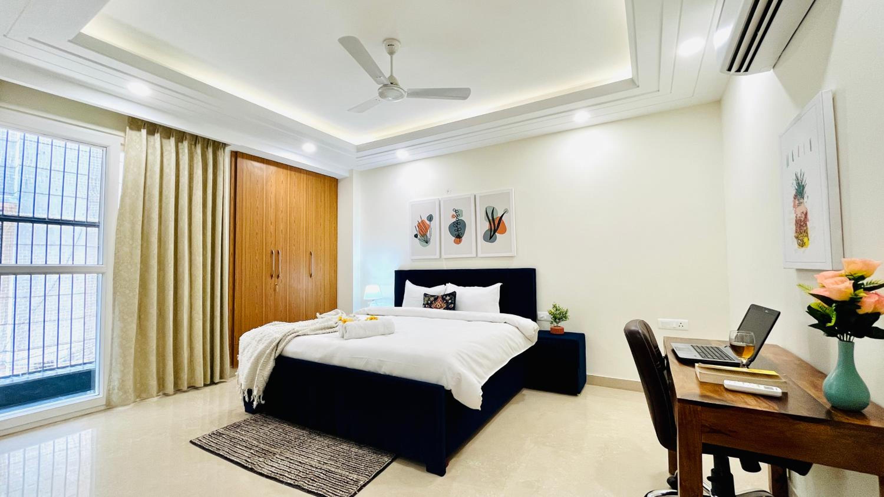 Premier Four-Bedroom Apartment photo 2