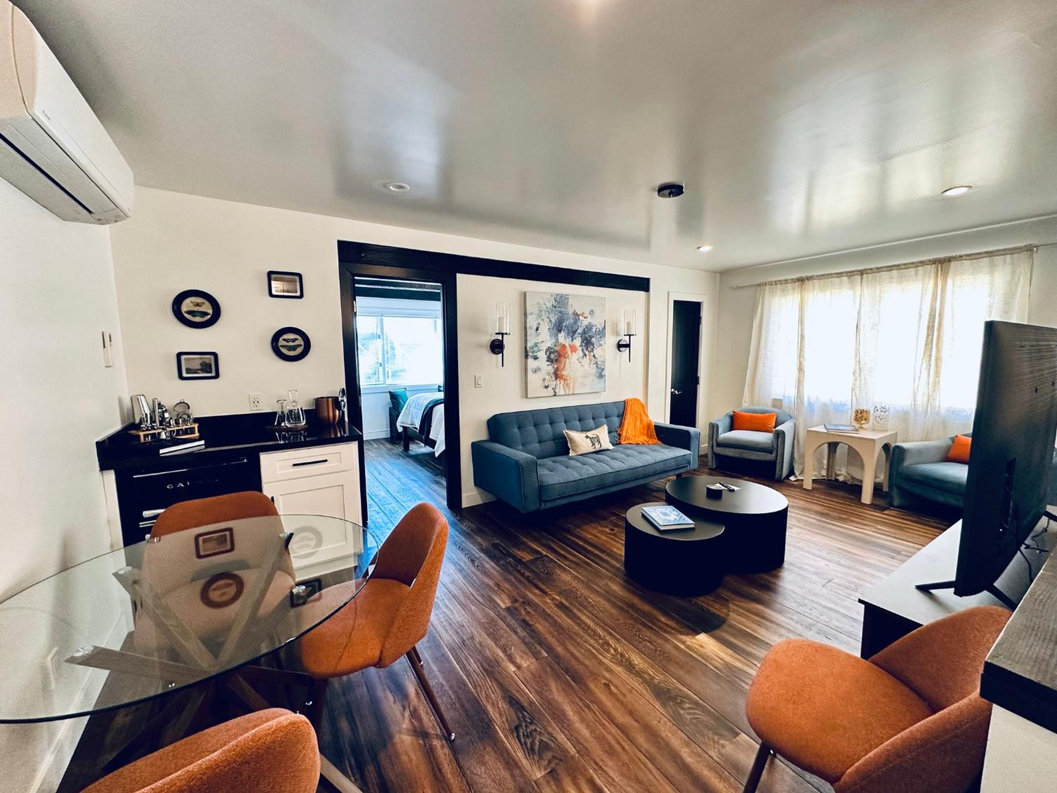 Two-Bedroom Apartment - Photo 17