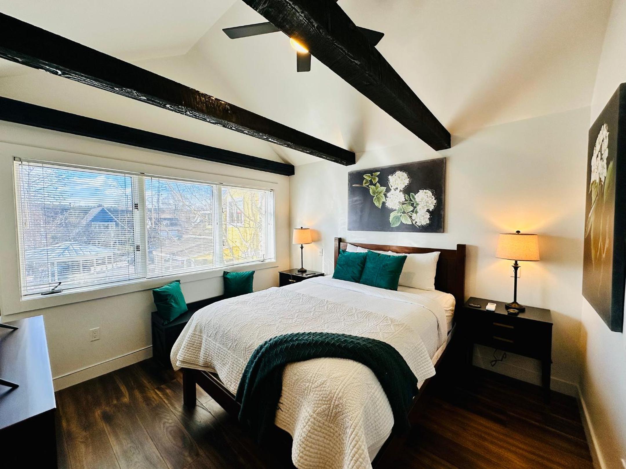 Two-Bedroom Apartment - Photo 20
