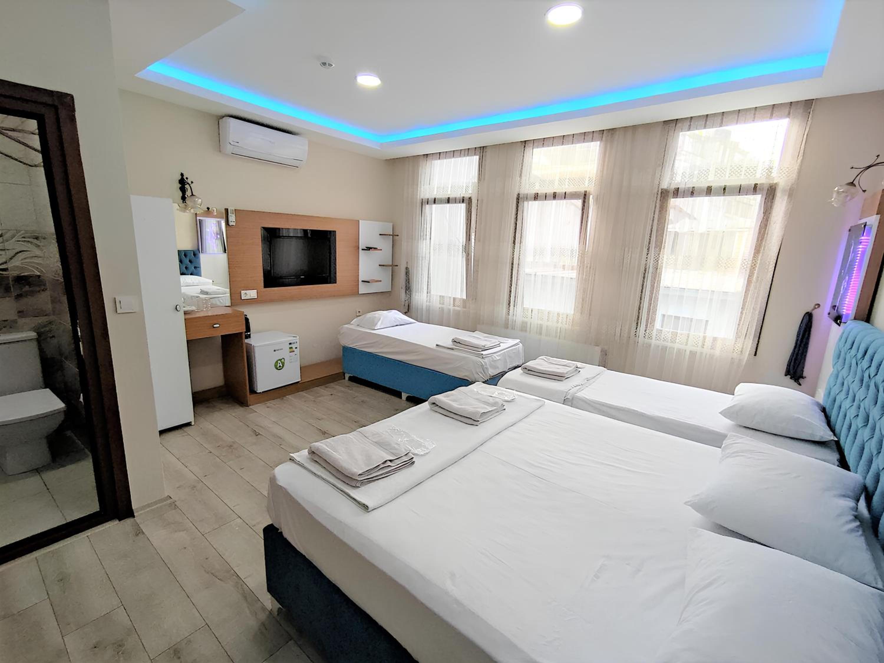 Standard Quadruple Room photo 2