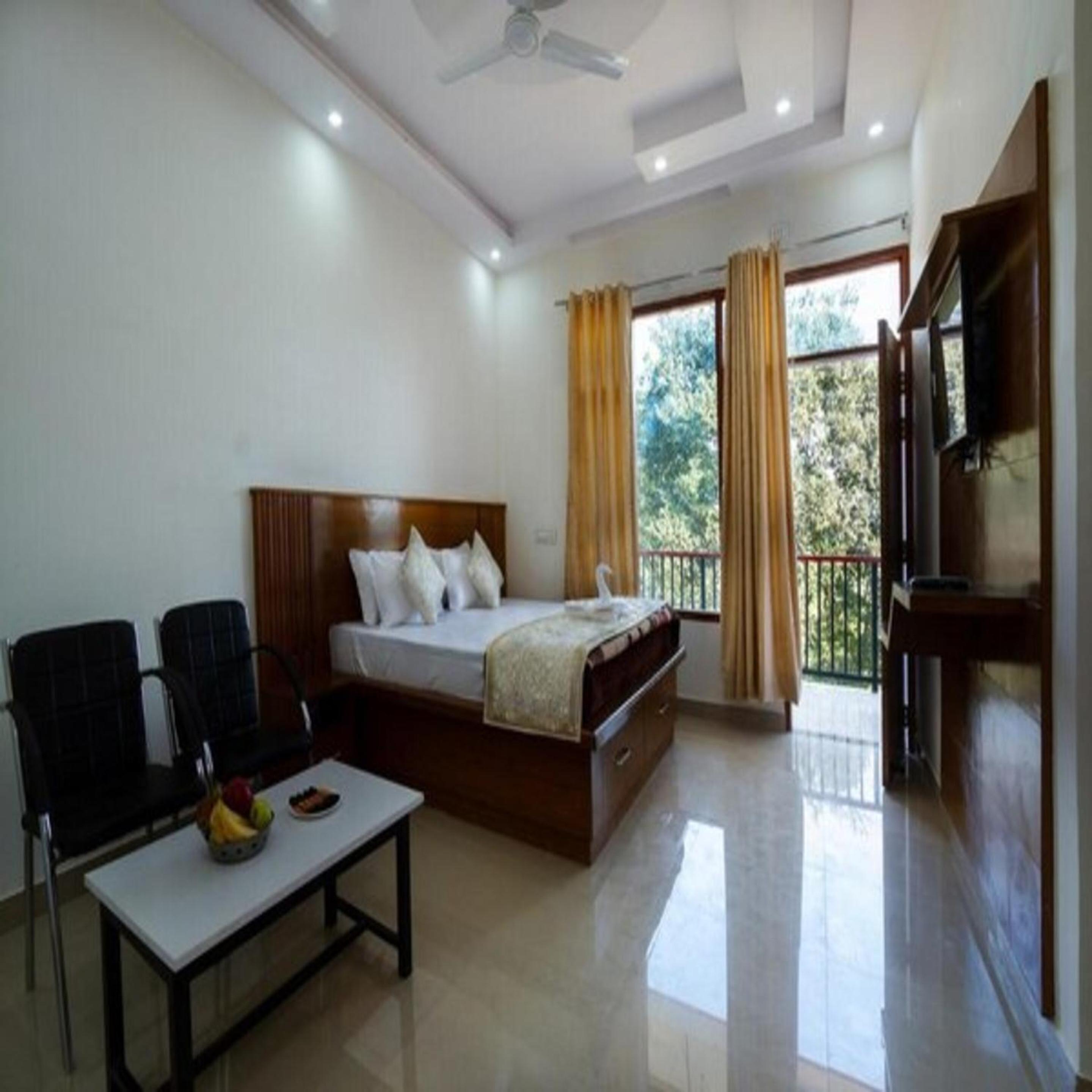 Standard Double Room photo 3
