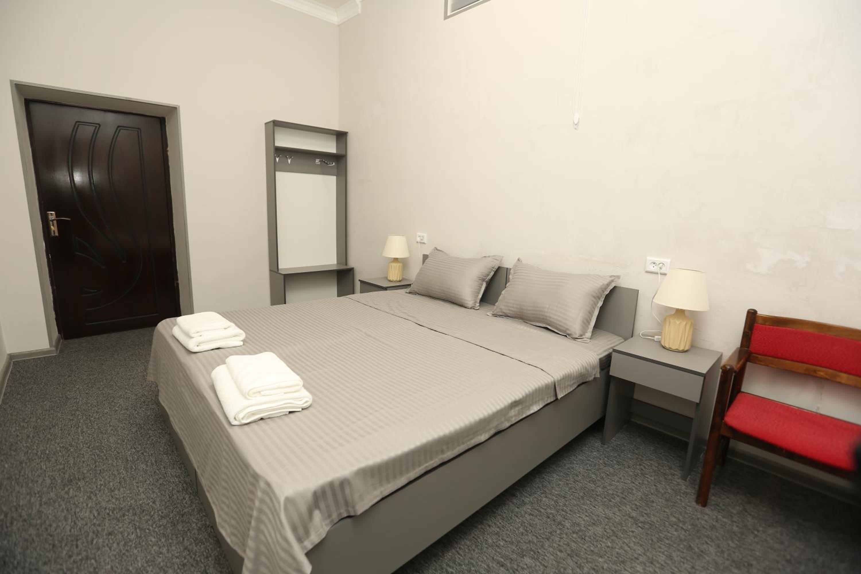 Double Room with Private Bathroom photo 2