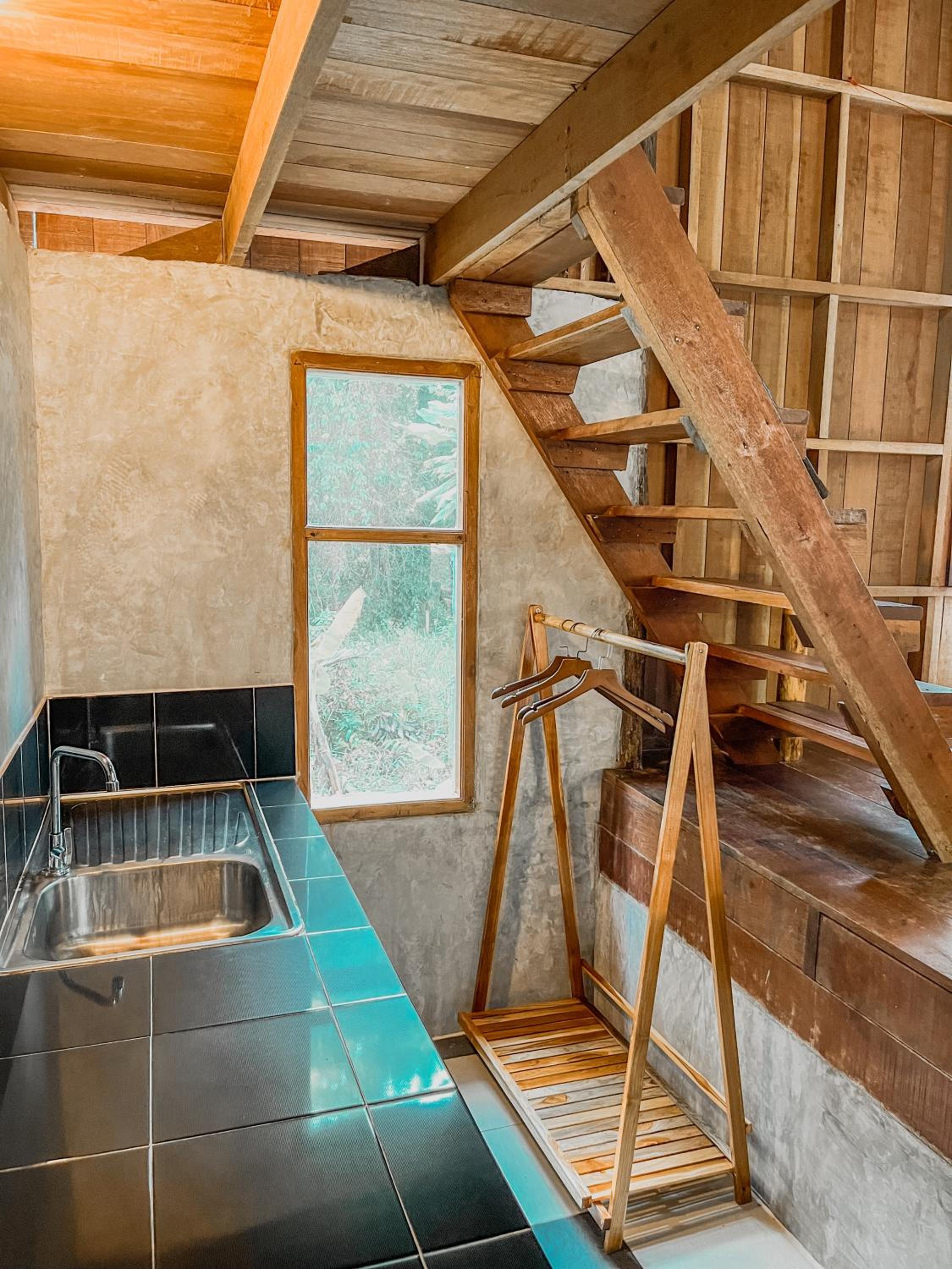 Family Room with Private Bathroom - Photo 7