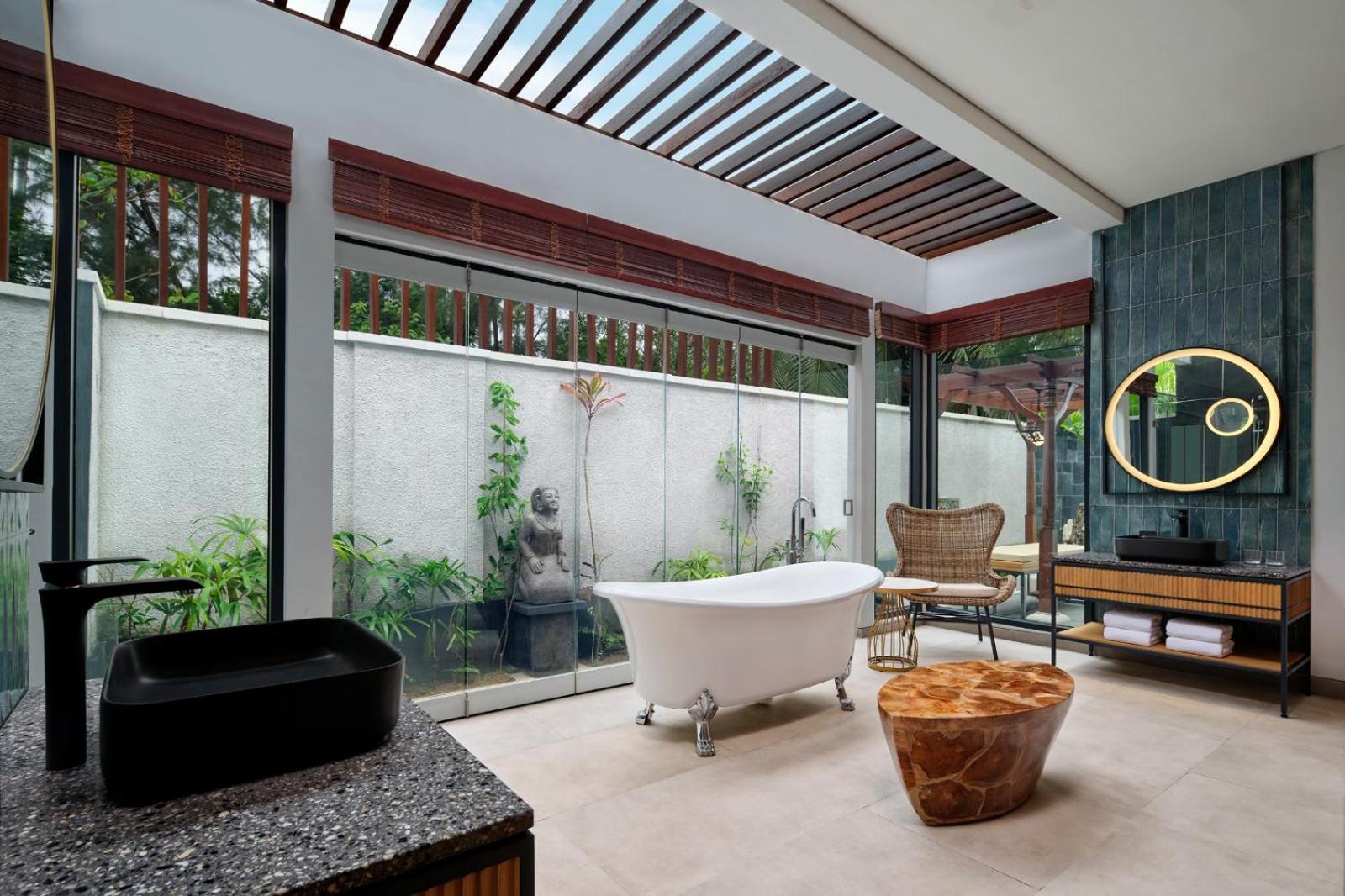 One-Bedroom Ocean View Villa - Photo 2