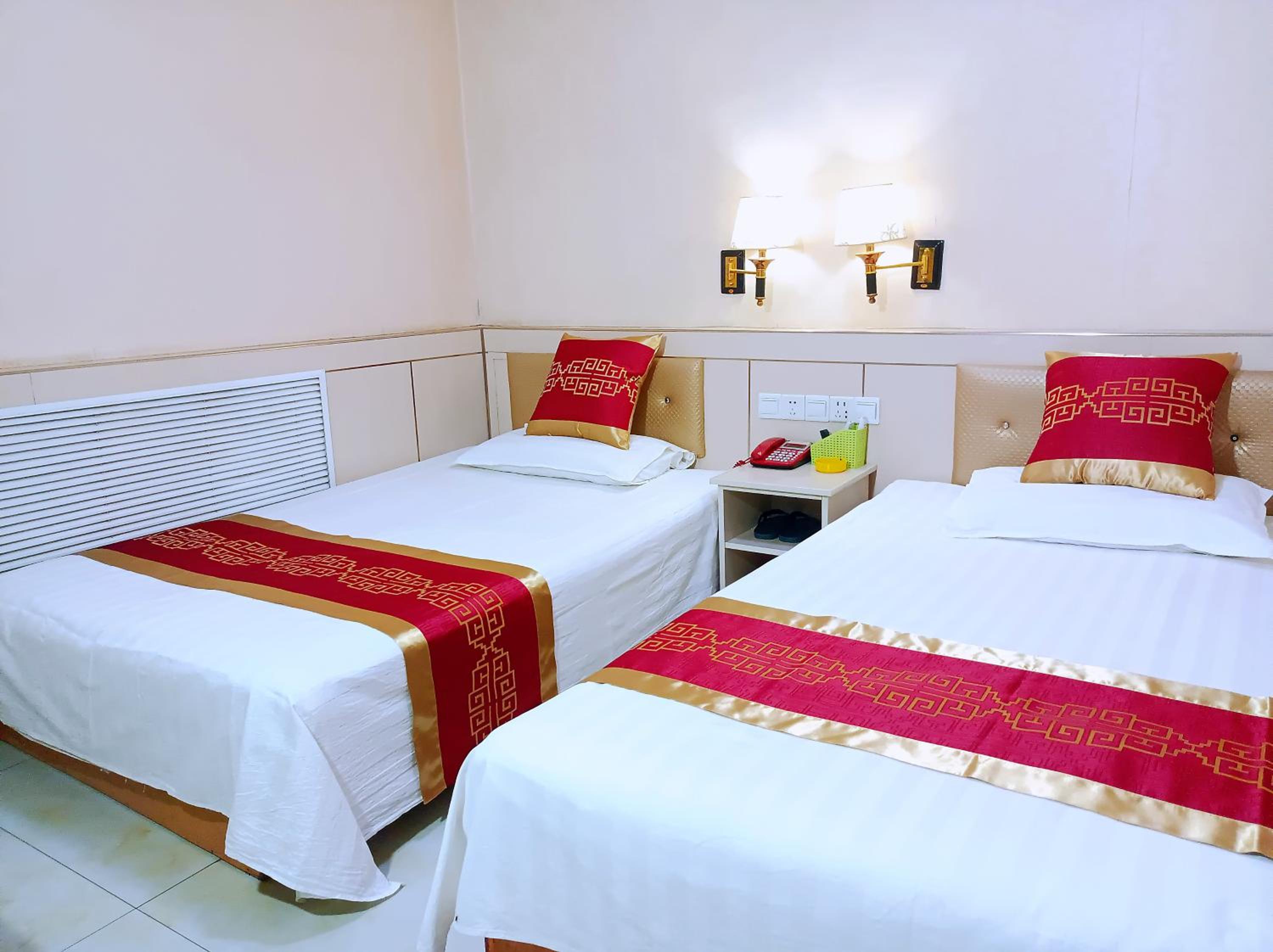 Deluxe Double or Twin Room