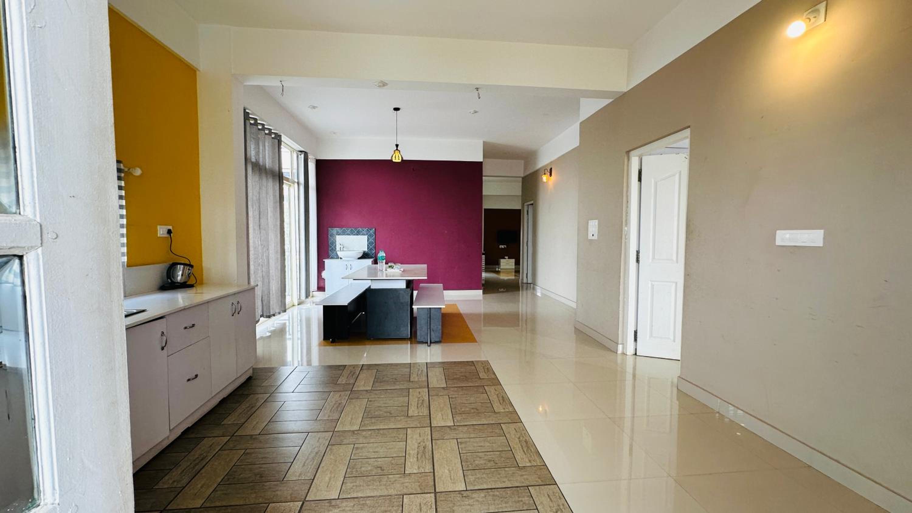 Two-Bedroom Apartment with Mountain View - Photo 11
