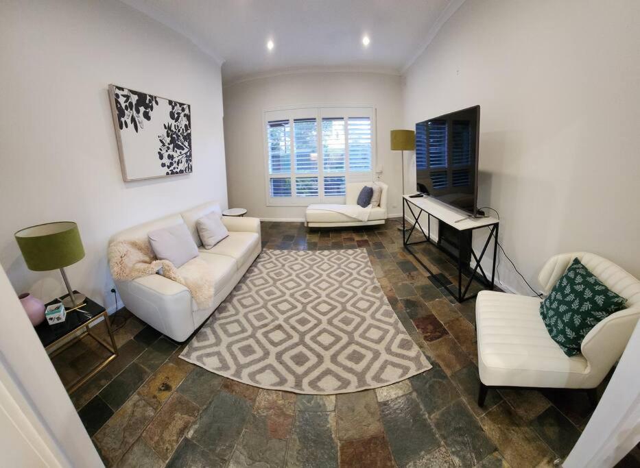 Four-Bedroom House photo 1