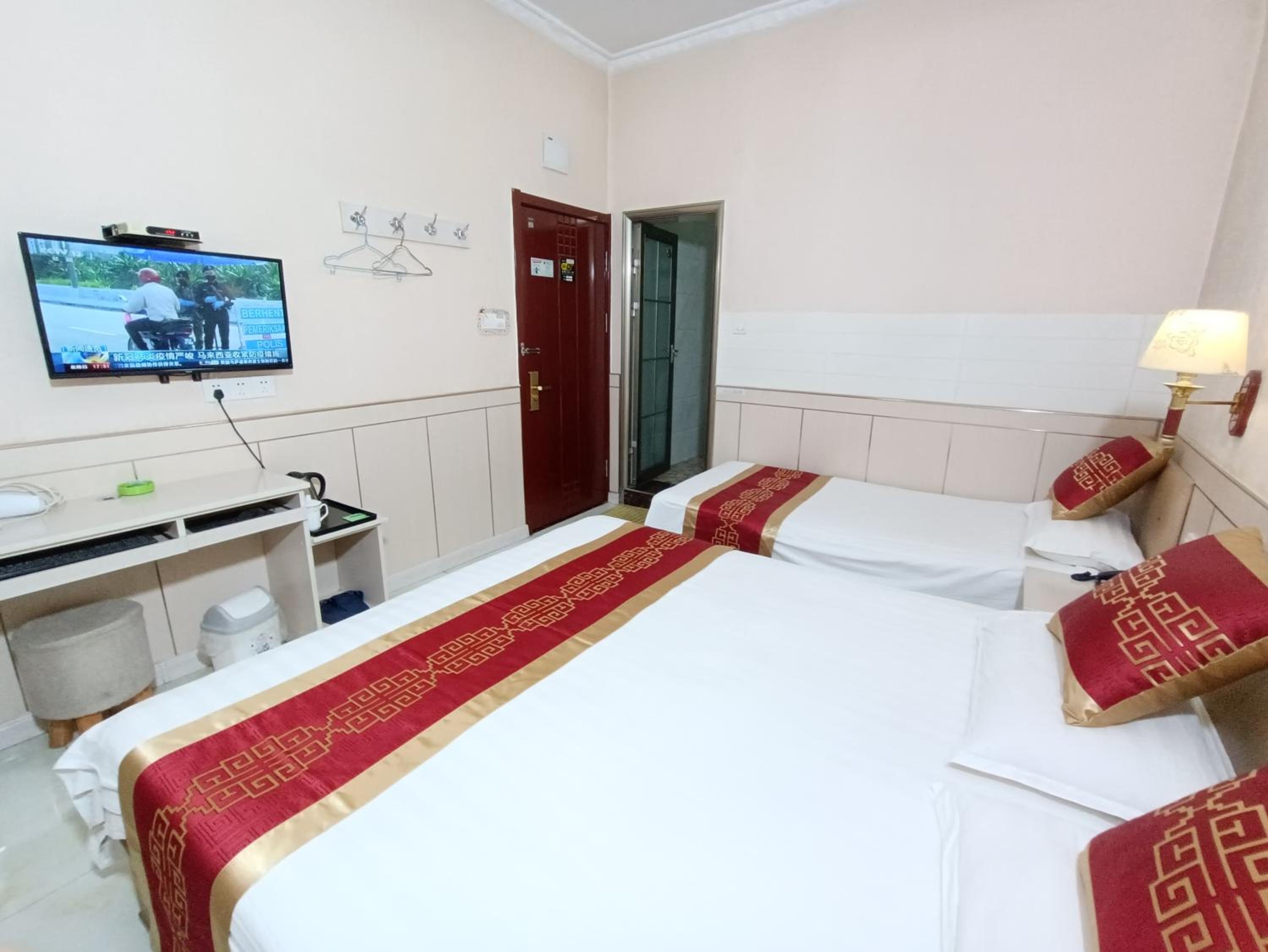 Deluxe Family Room