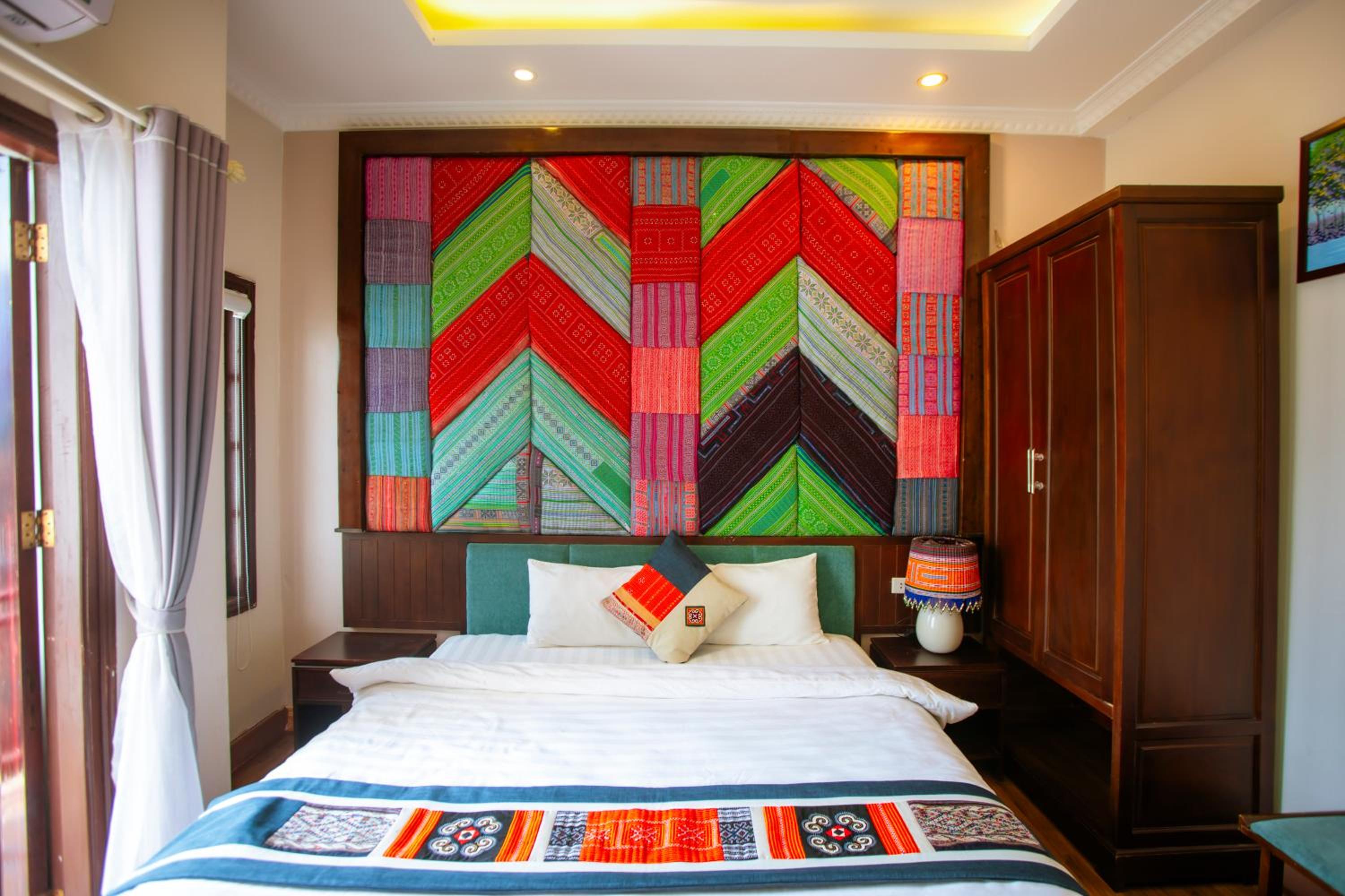 Deluxe Double or Twin Room with Mountain View photo 2