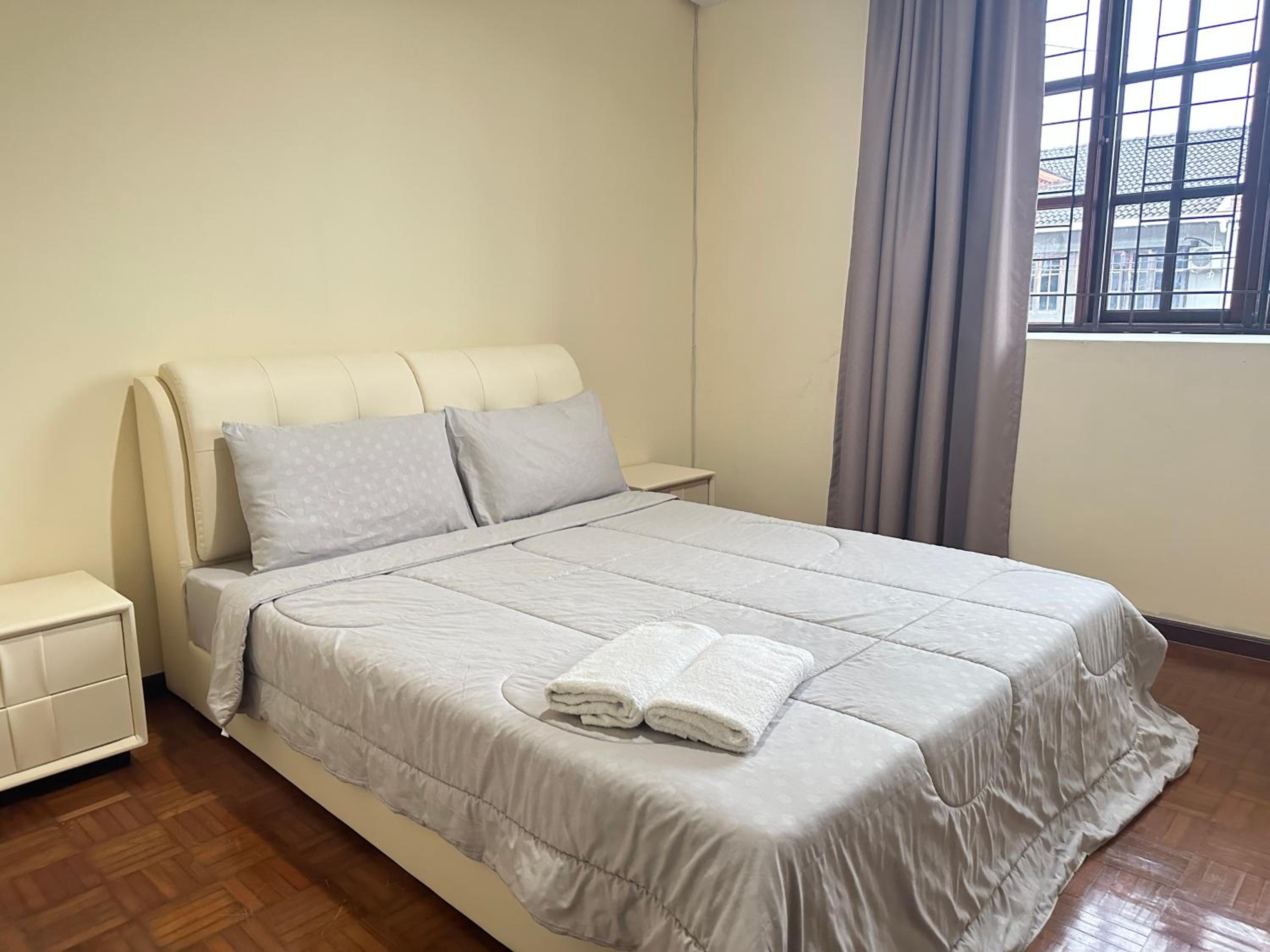 Double Room with Shared Bathroom