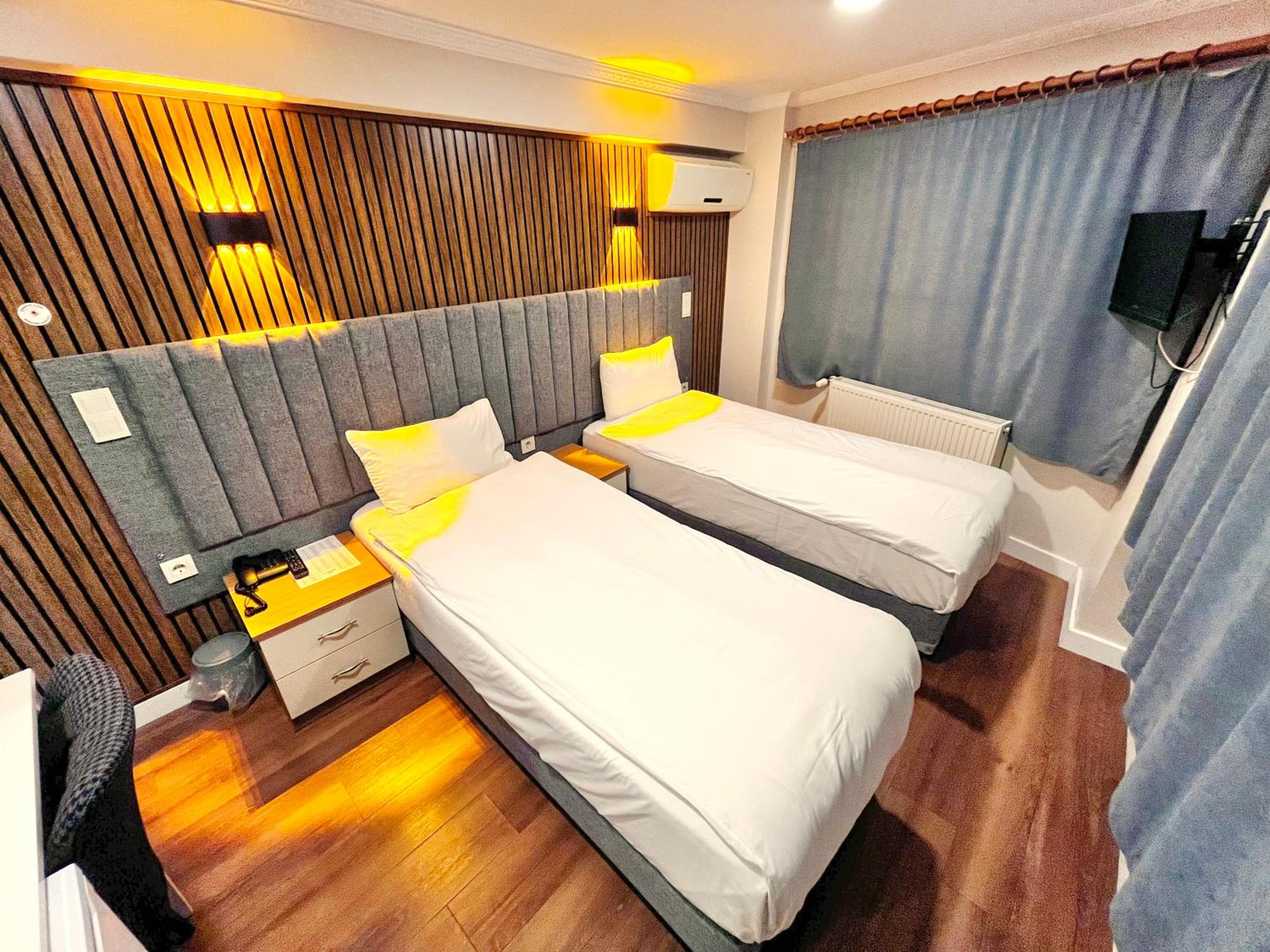 Deluxe Twin Room photo 1