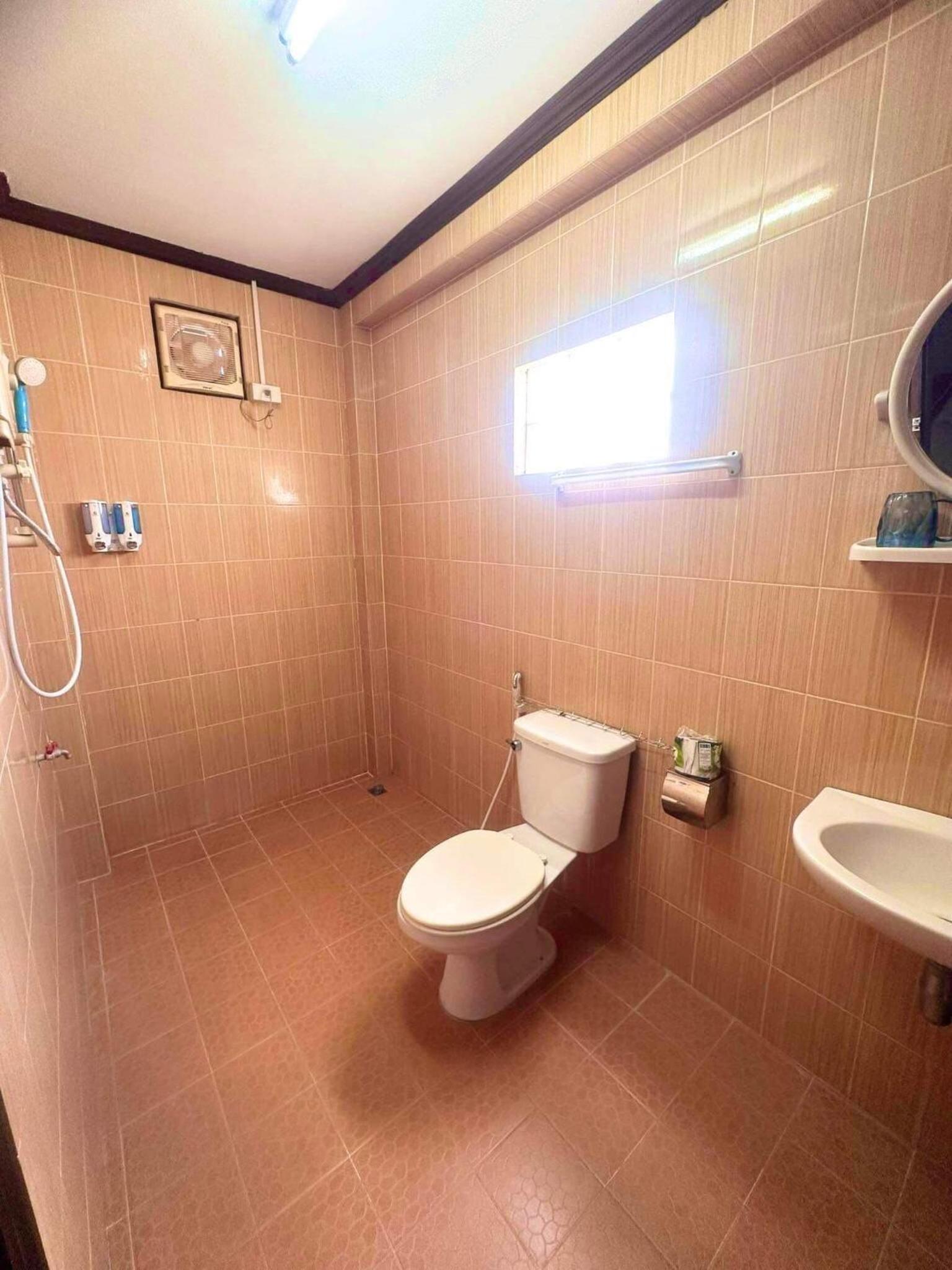 Standard Double Room - Photo 5
