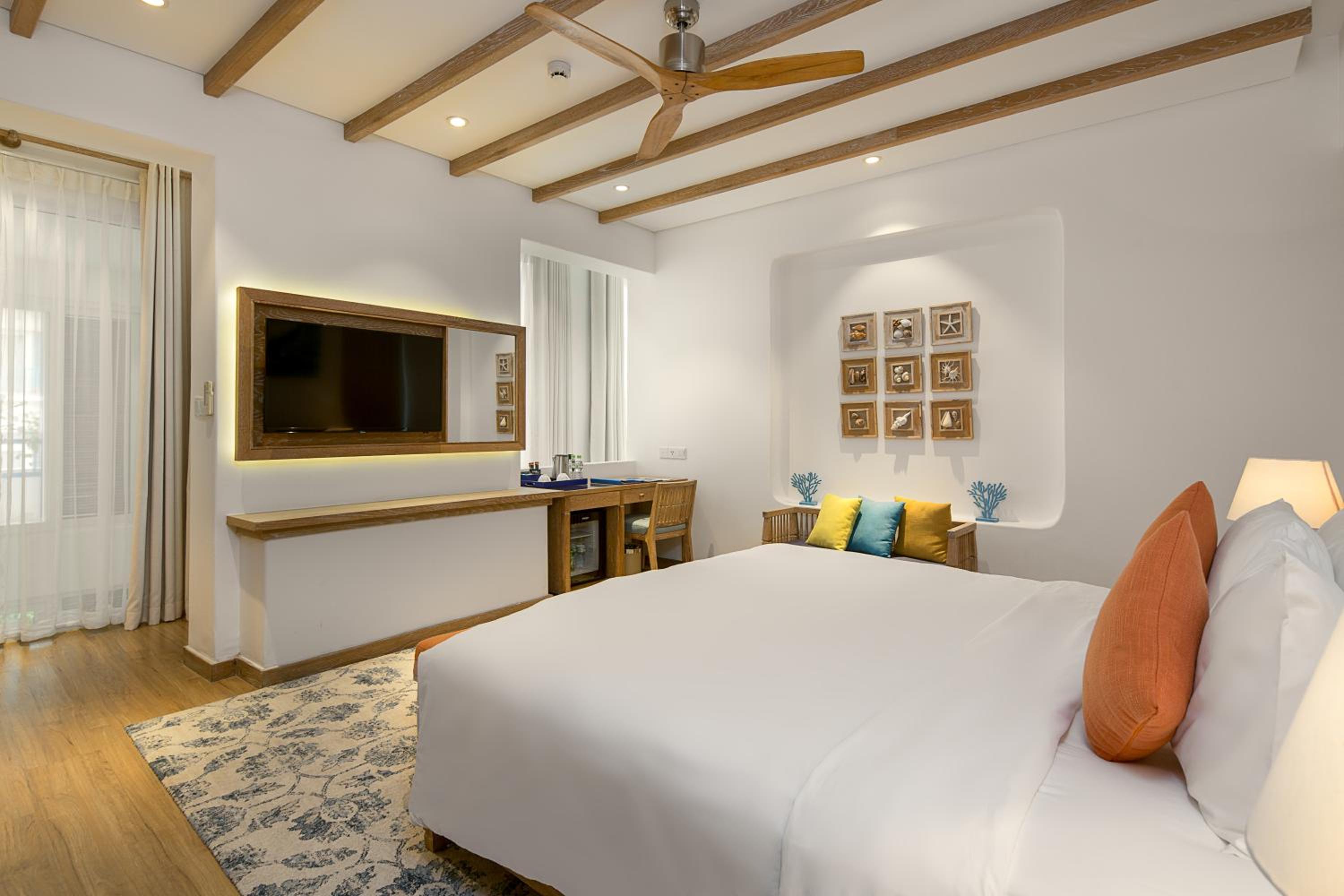 Duplex Residence with Balcony and Pool View
