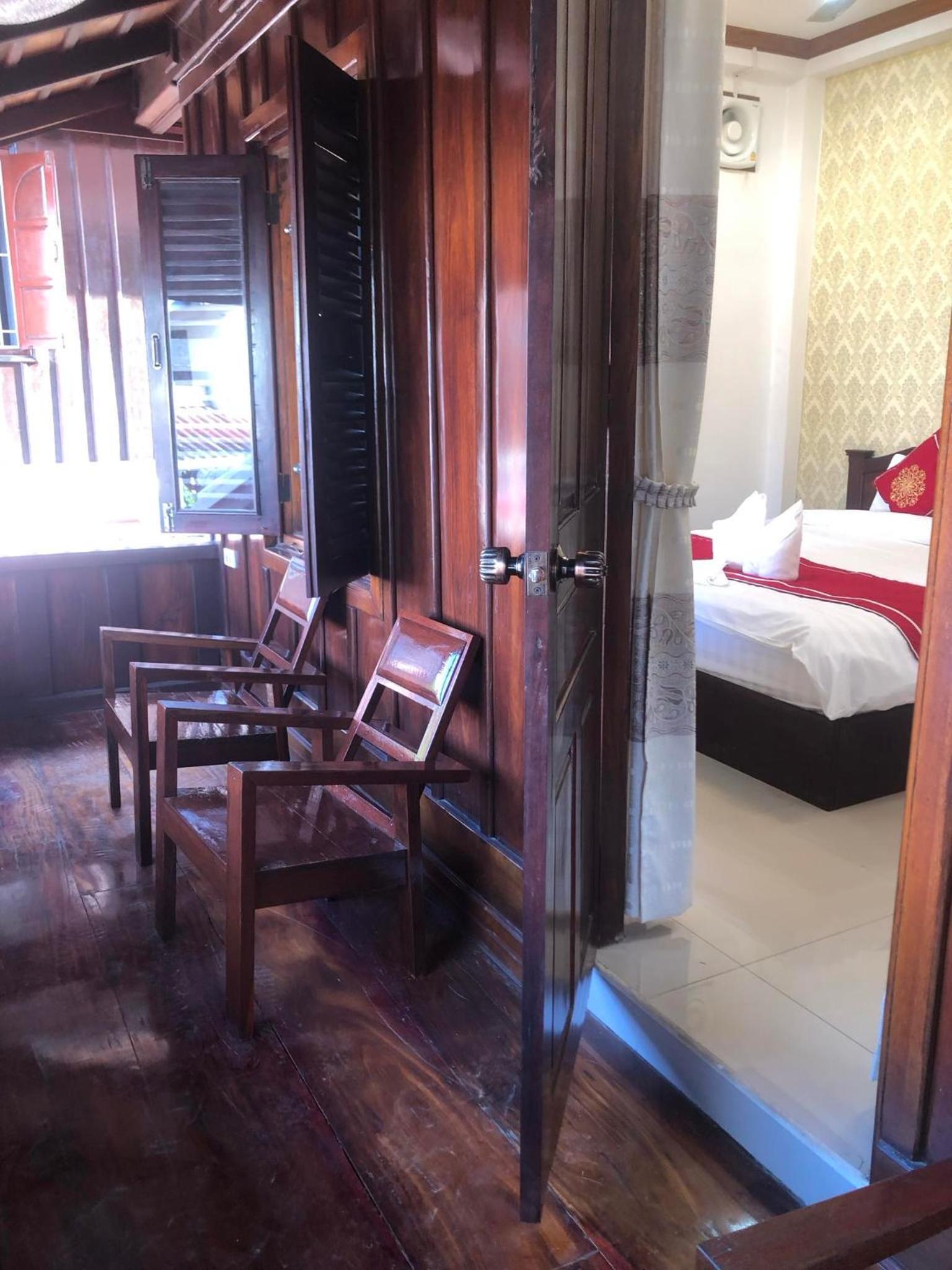 Deluxe Double Room With Balcony - Photo 4