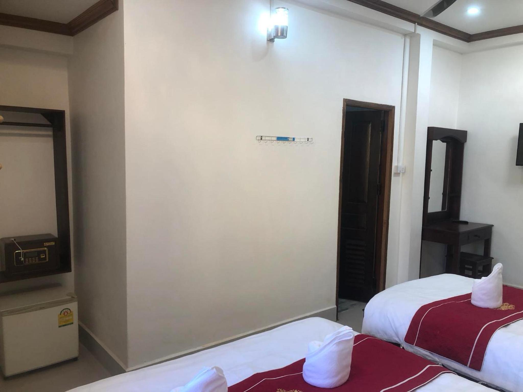 Deluxe Triple Room - Photo 4