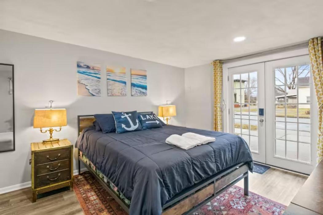 One-Bedroom House photo 1