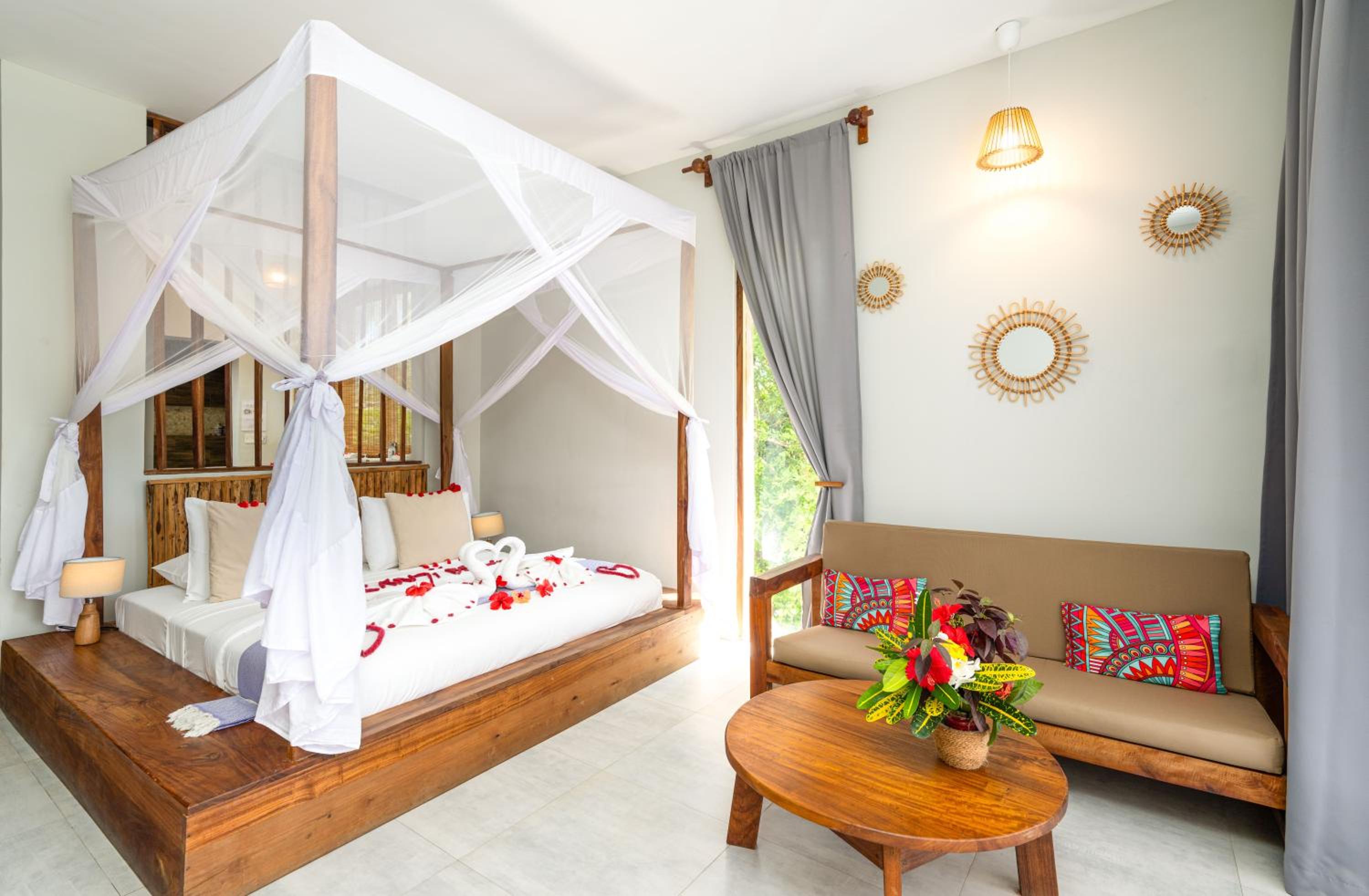 Deluxe Double Room with Balcony - Photo 1