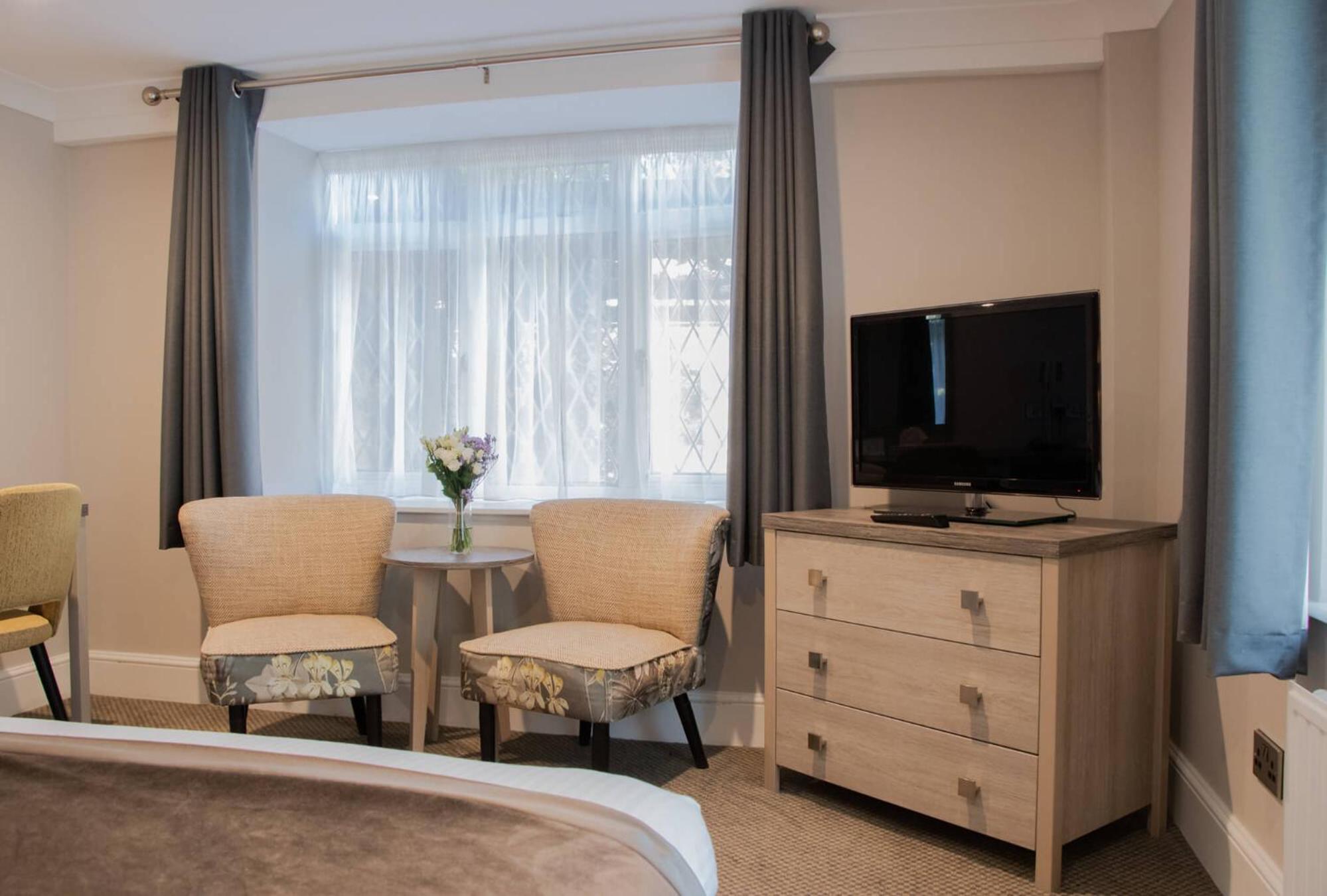 Standard Twin Room - Photo 3