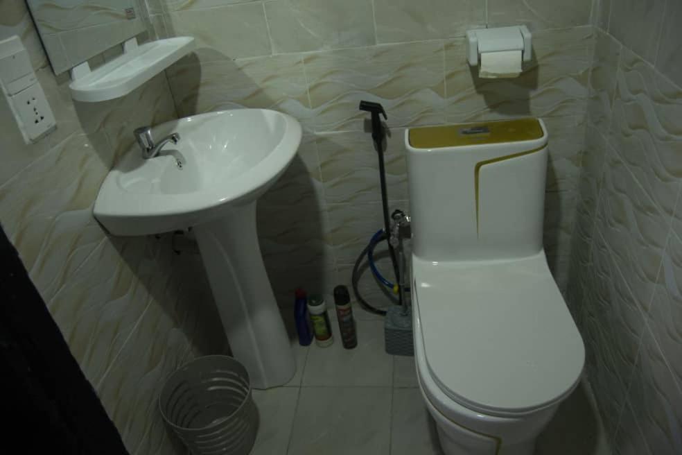Double Room With Private Bathroom photo 3
