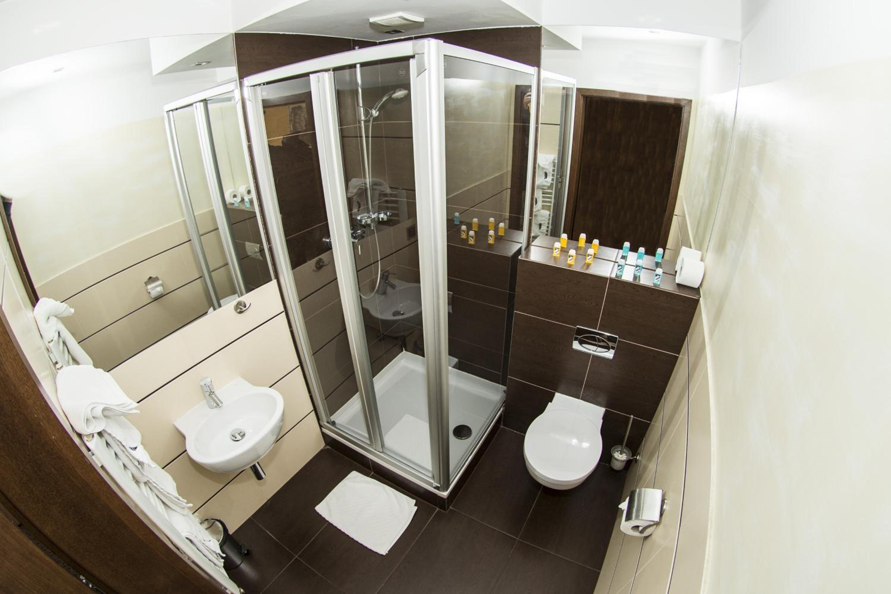 Triple Room - Photo 13