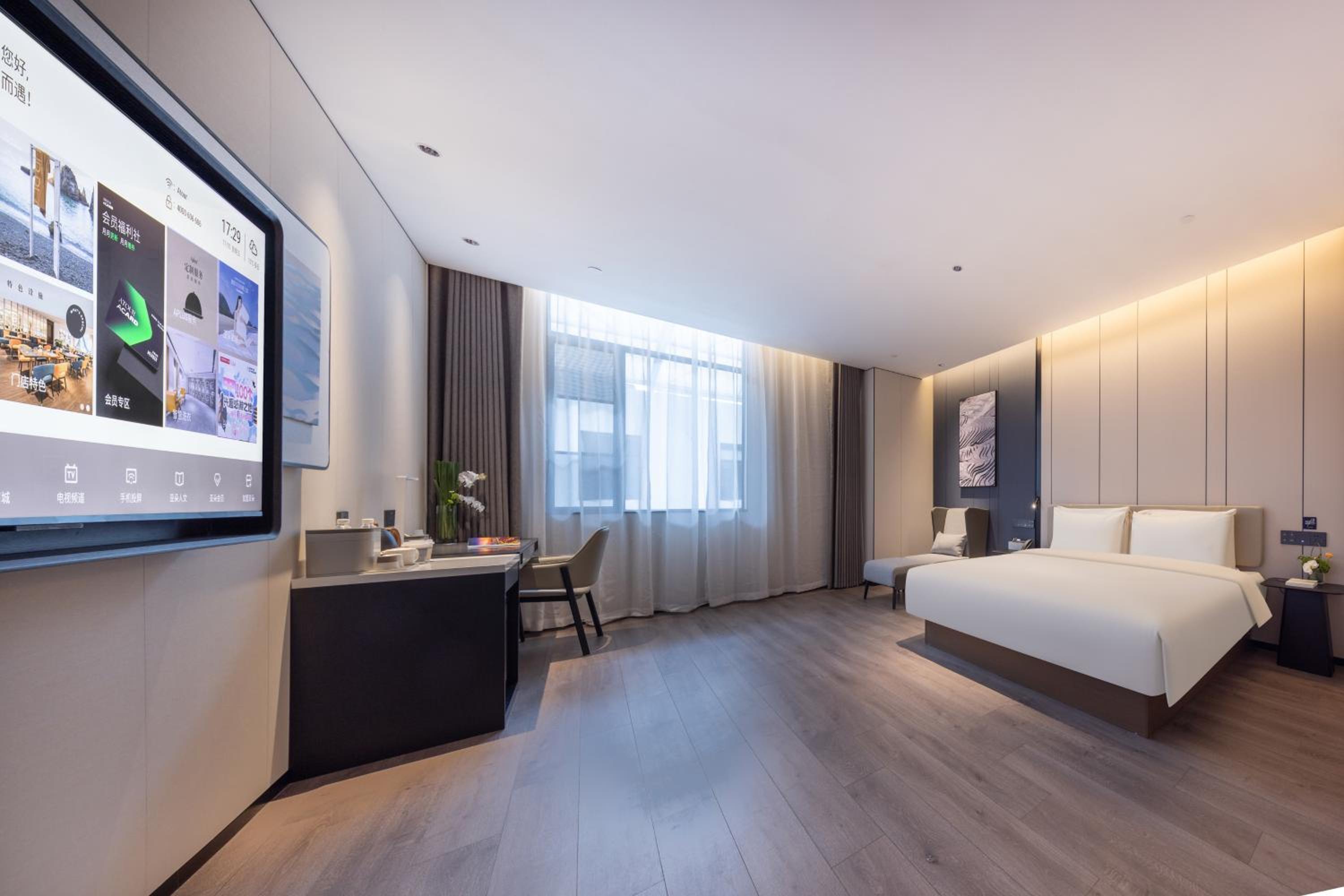 Large Double Room
