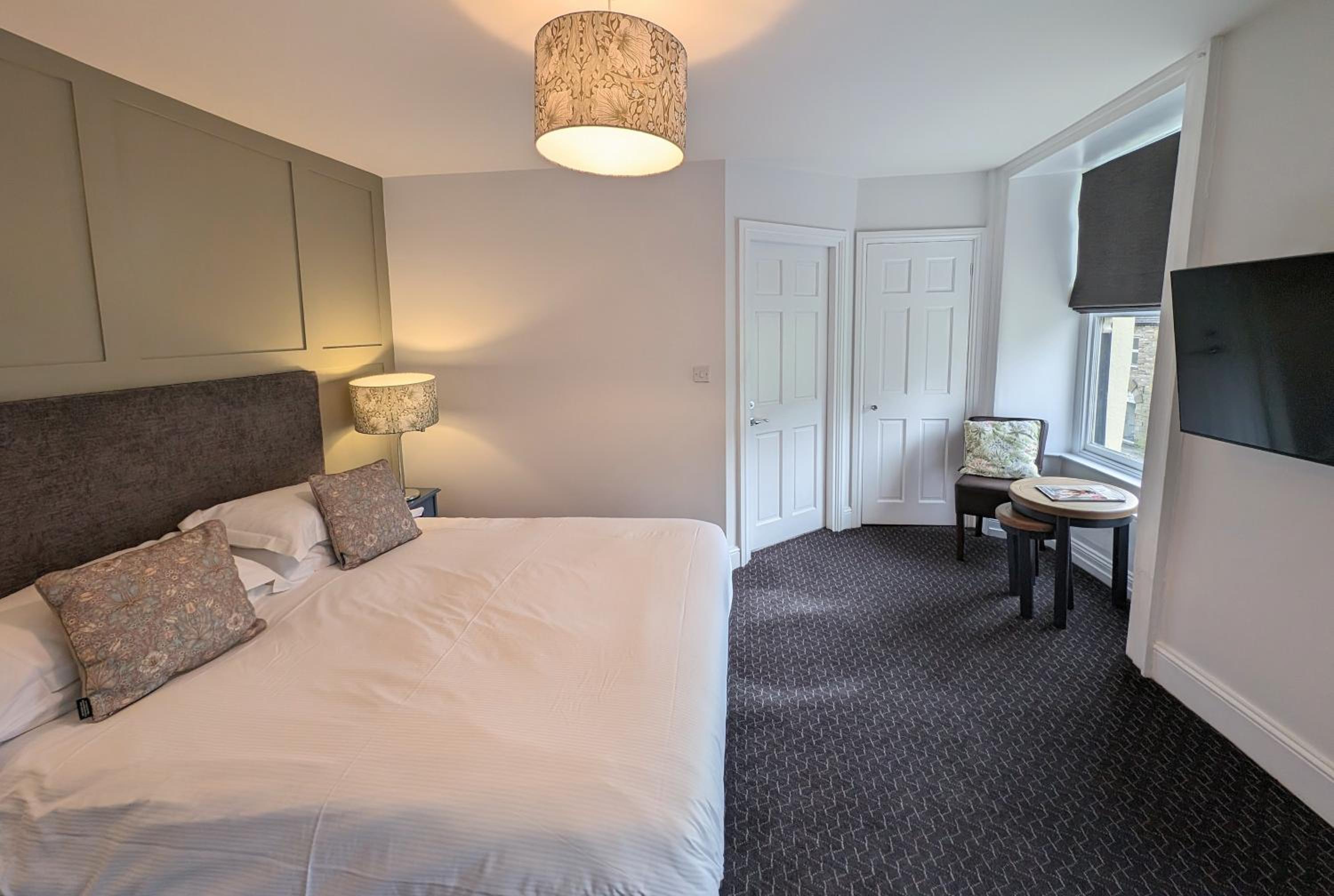 Large Double Room photo 2