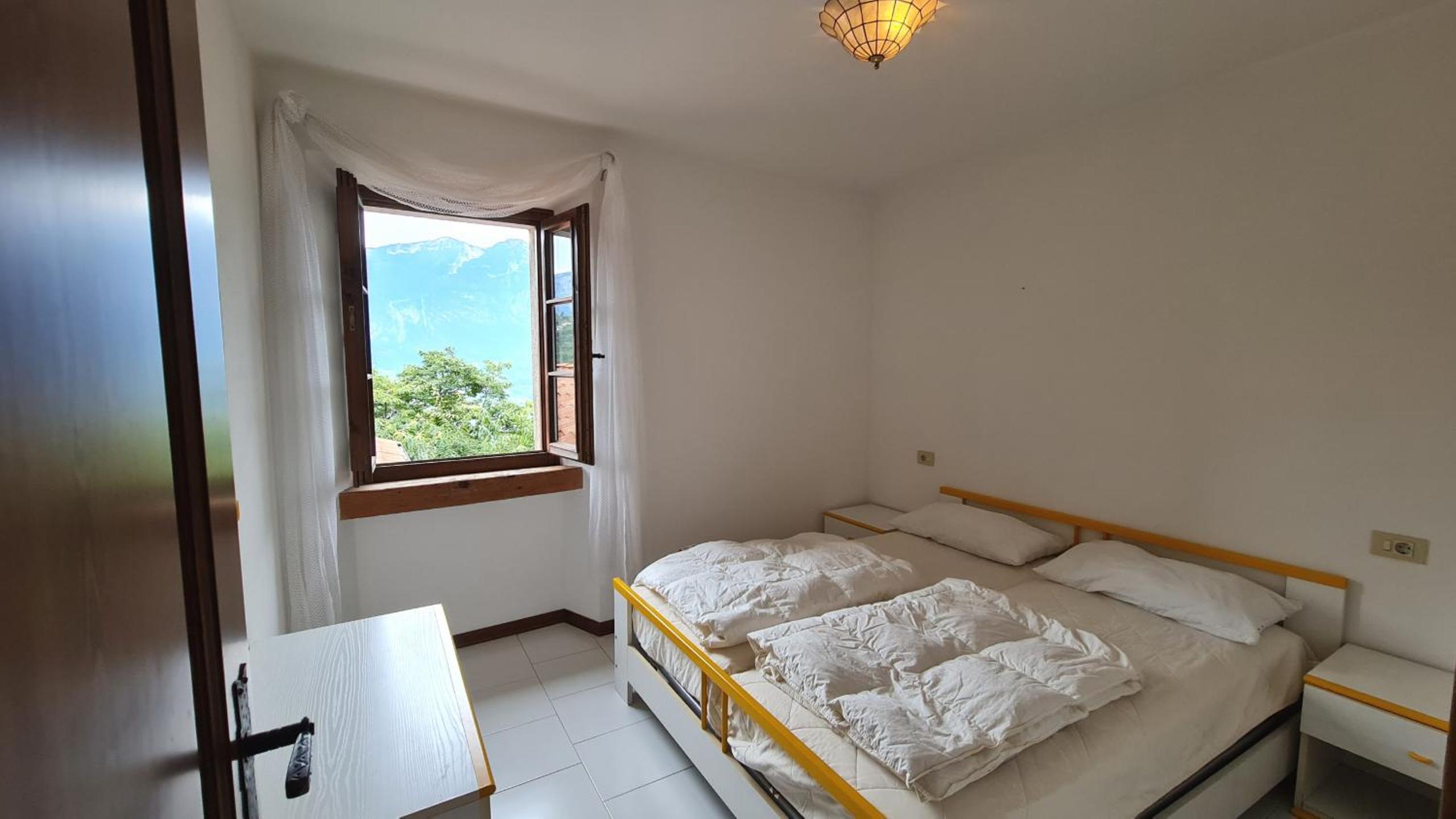 Apartment with Garden View