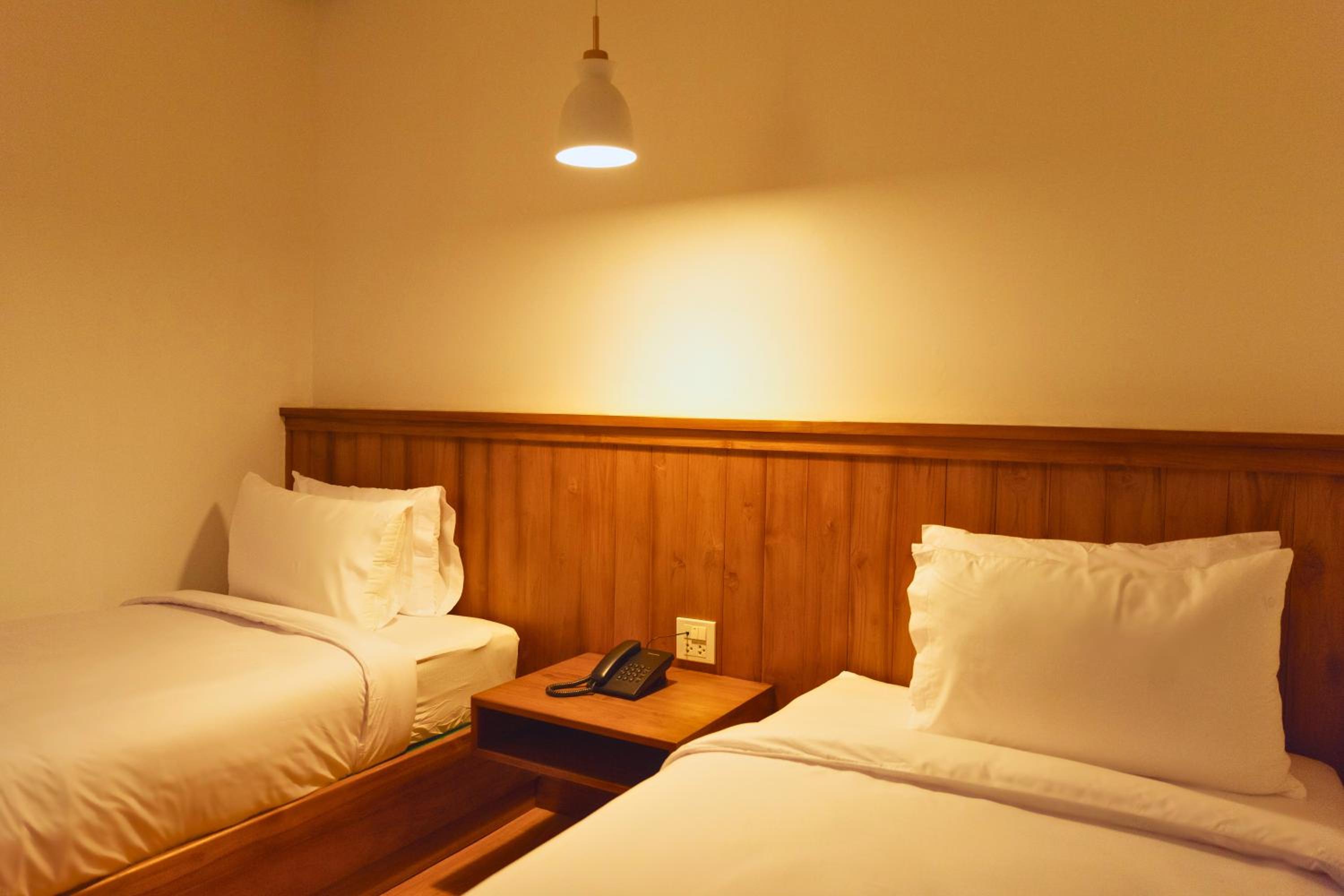 Superior Twin Room - Photo 3