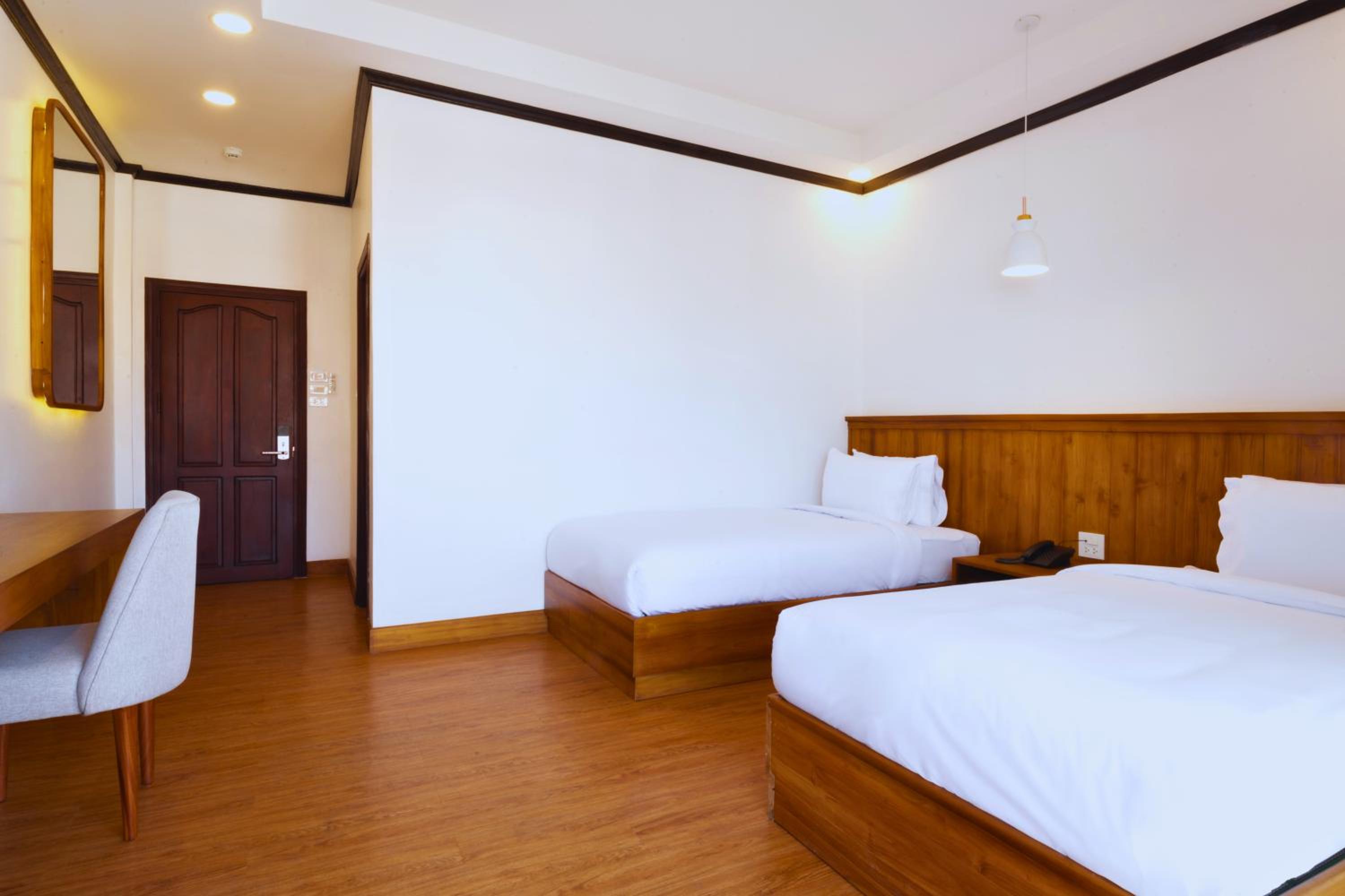 Superior Twin Room - Photo 11
