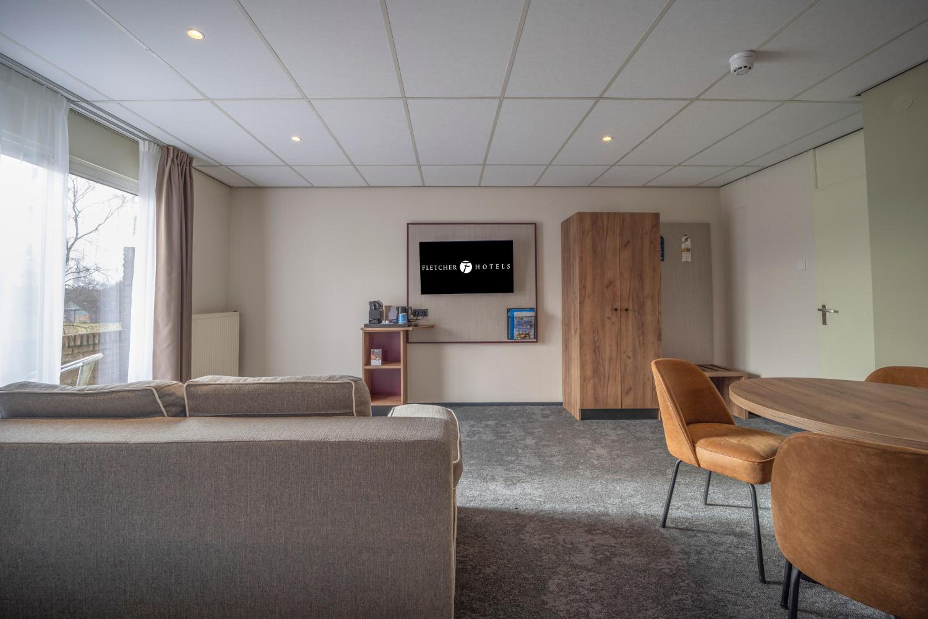 Family Room - Photo 11