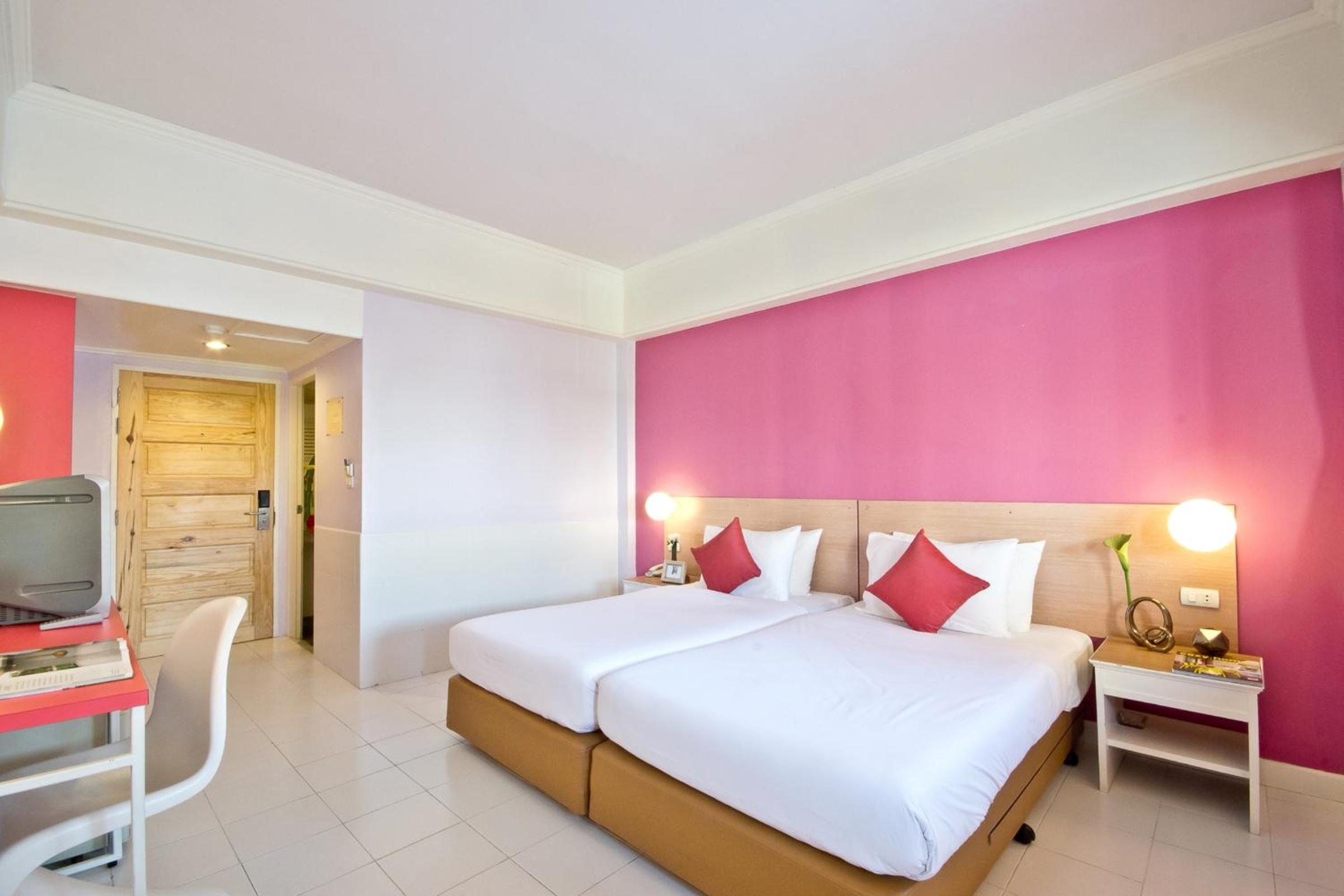 Standard Twin Room - Photo 4