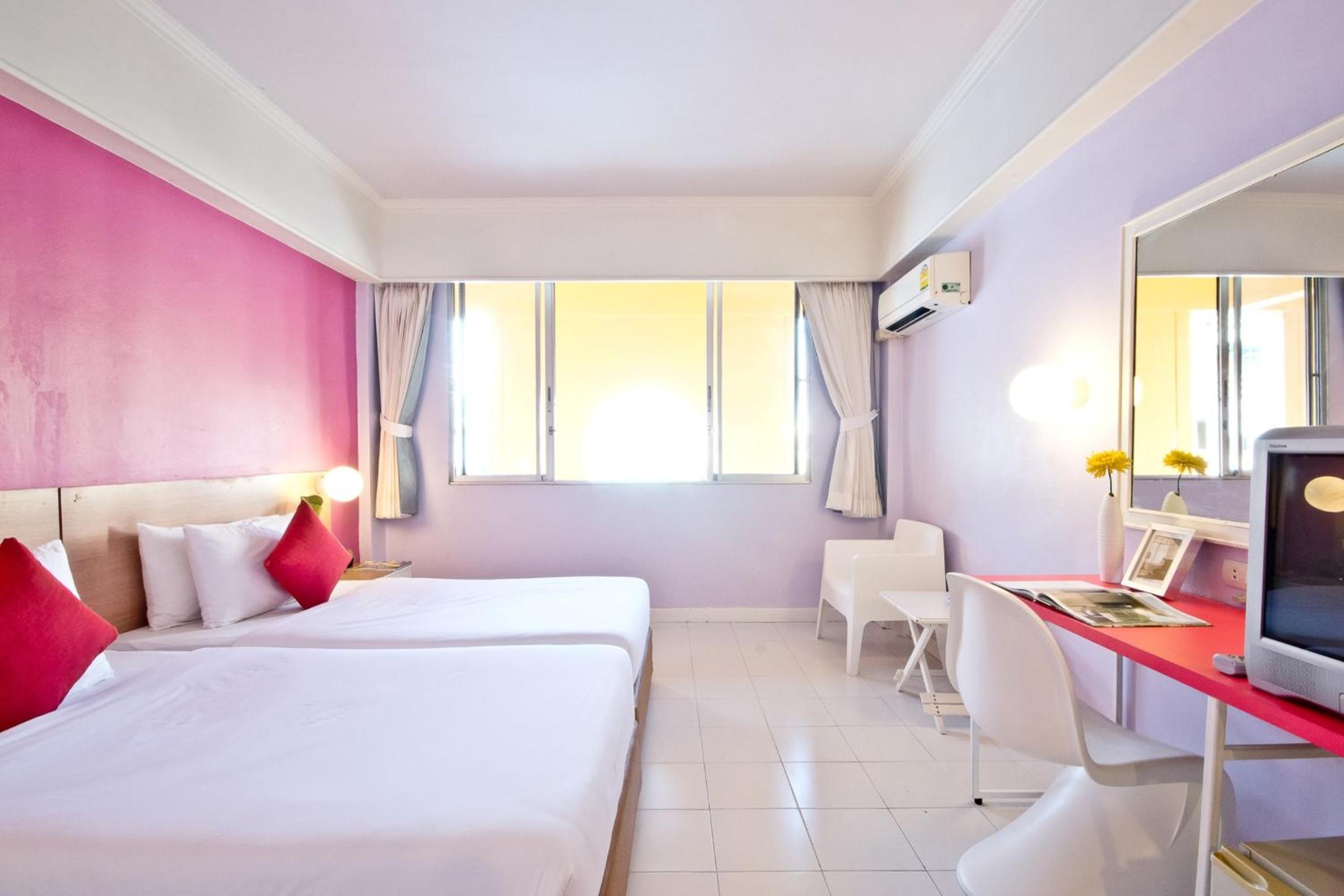 Standard Twin Room - Photo 3