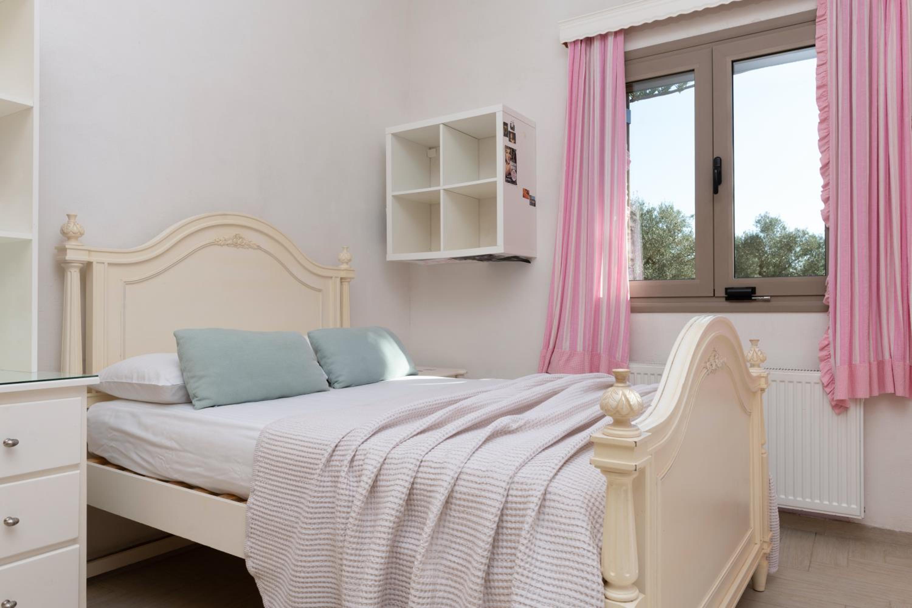 Villa photo 1