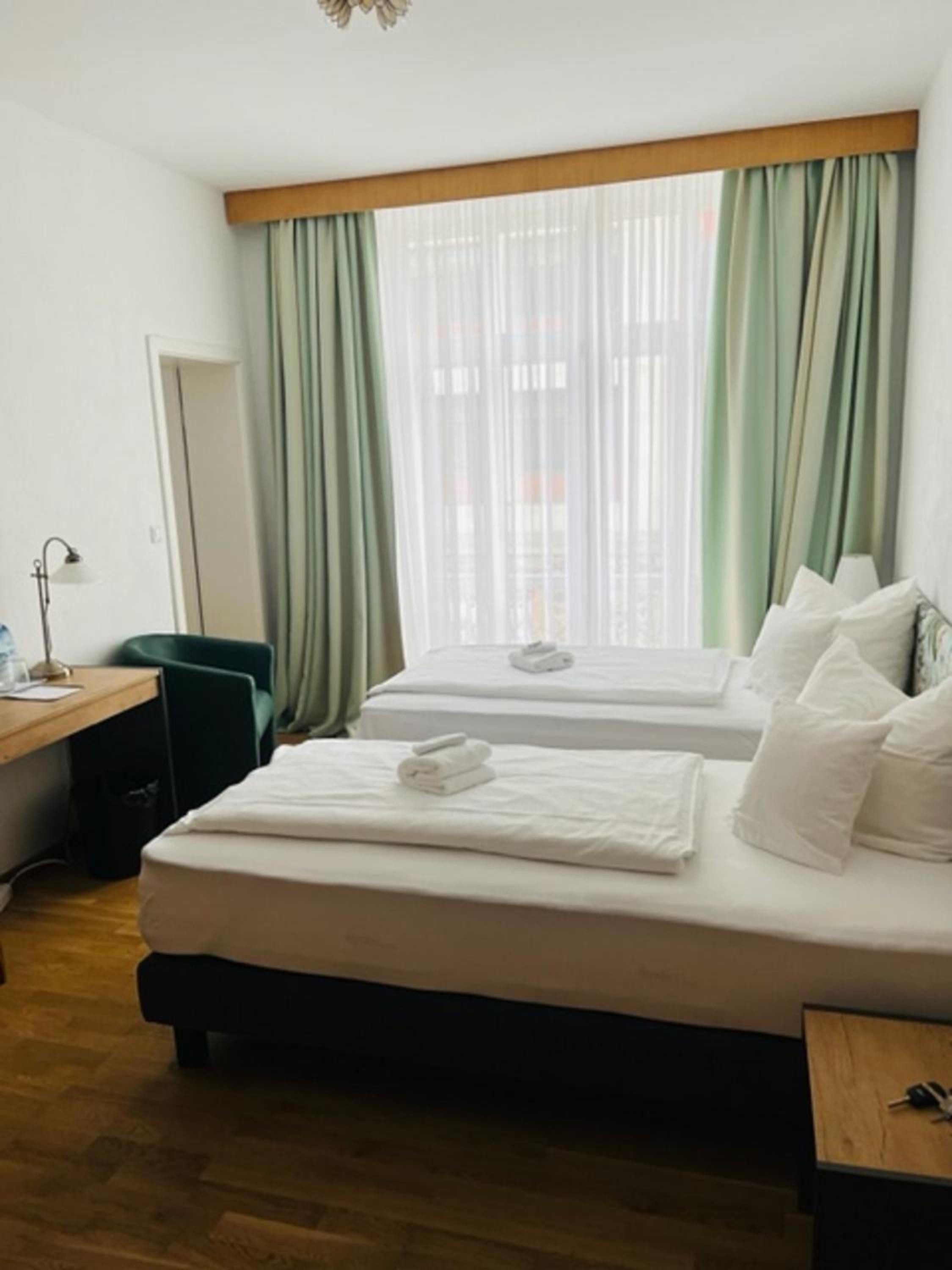 Classic Quadruple Room - Photo 4